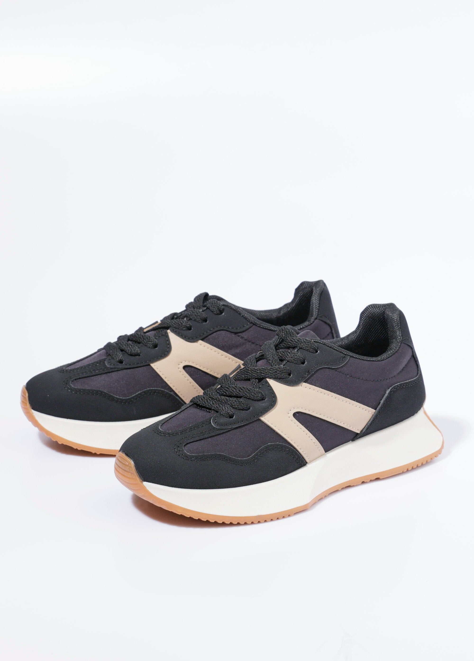 Wedge_jogger_sneakers_Black_DE1_slim