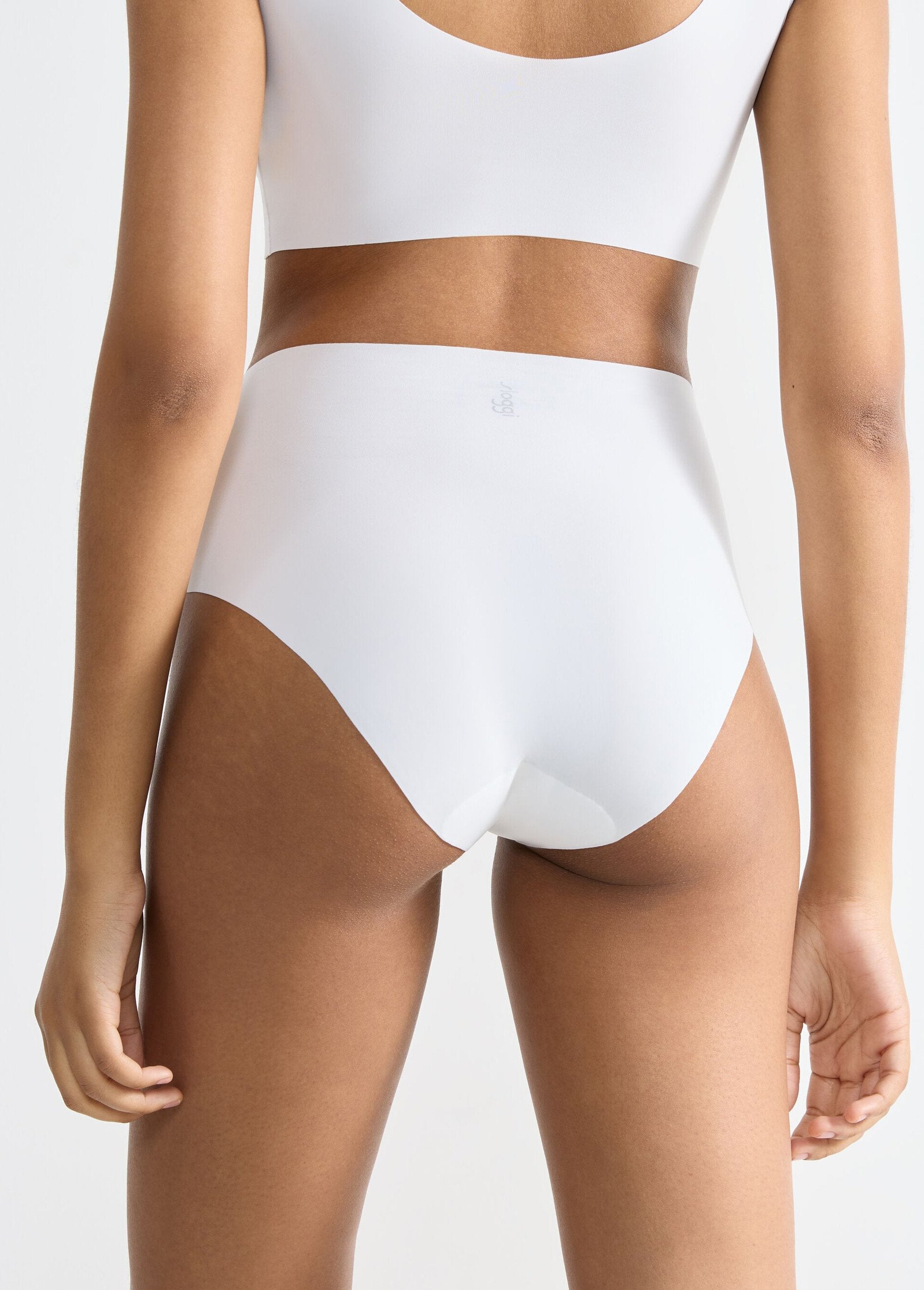 Invisible_high-waisted_panties_White_DO1_slim