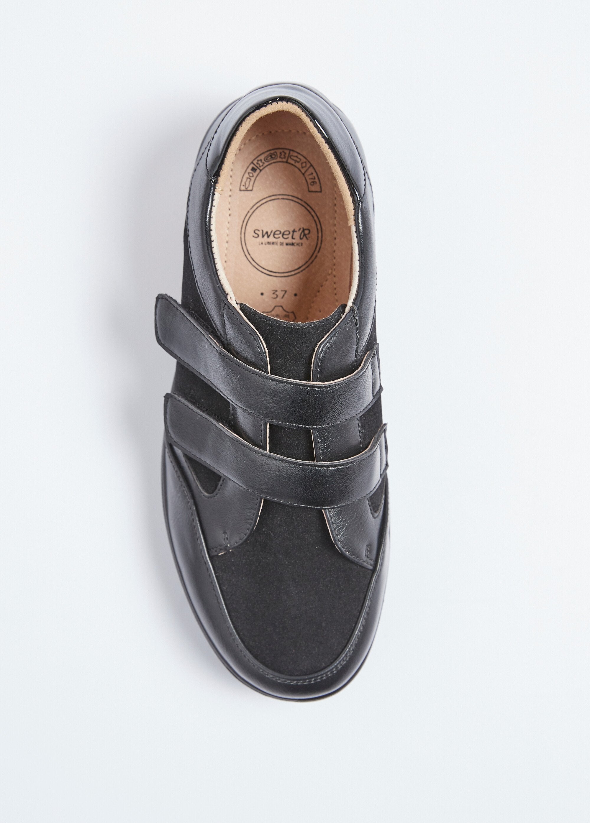 Comfort_width_derbies_with_two-material_Velcro_Black_OV1_slim