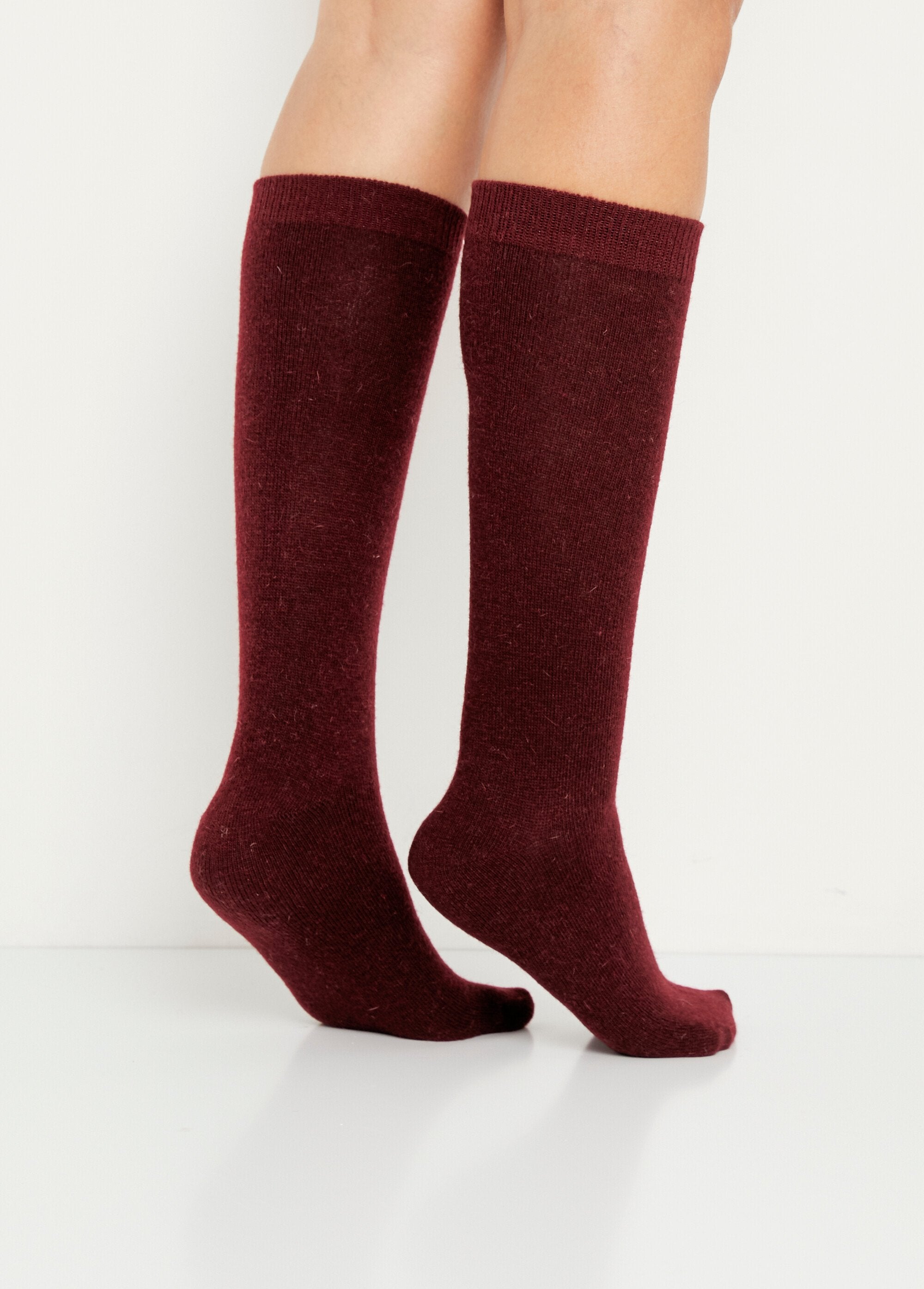 Warm_wool_and_angora_socks_Bordeaux_DO1_slim