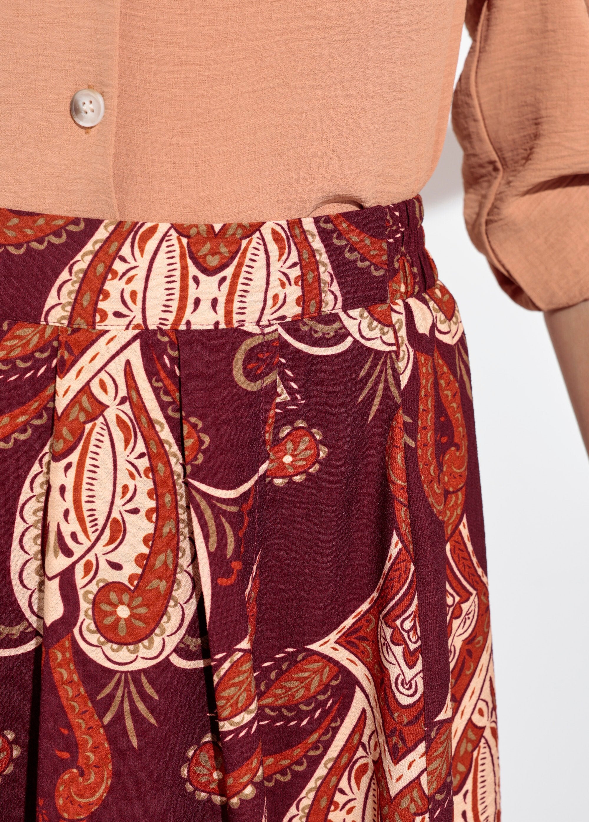 Long_flowing_paisley_print_skirt_Bordeaux_DE1_slim