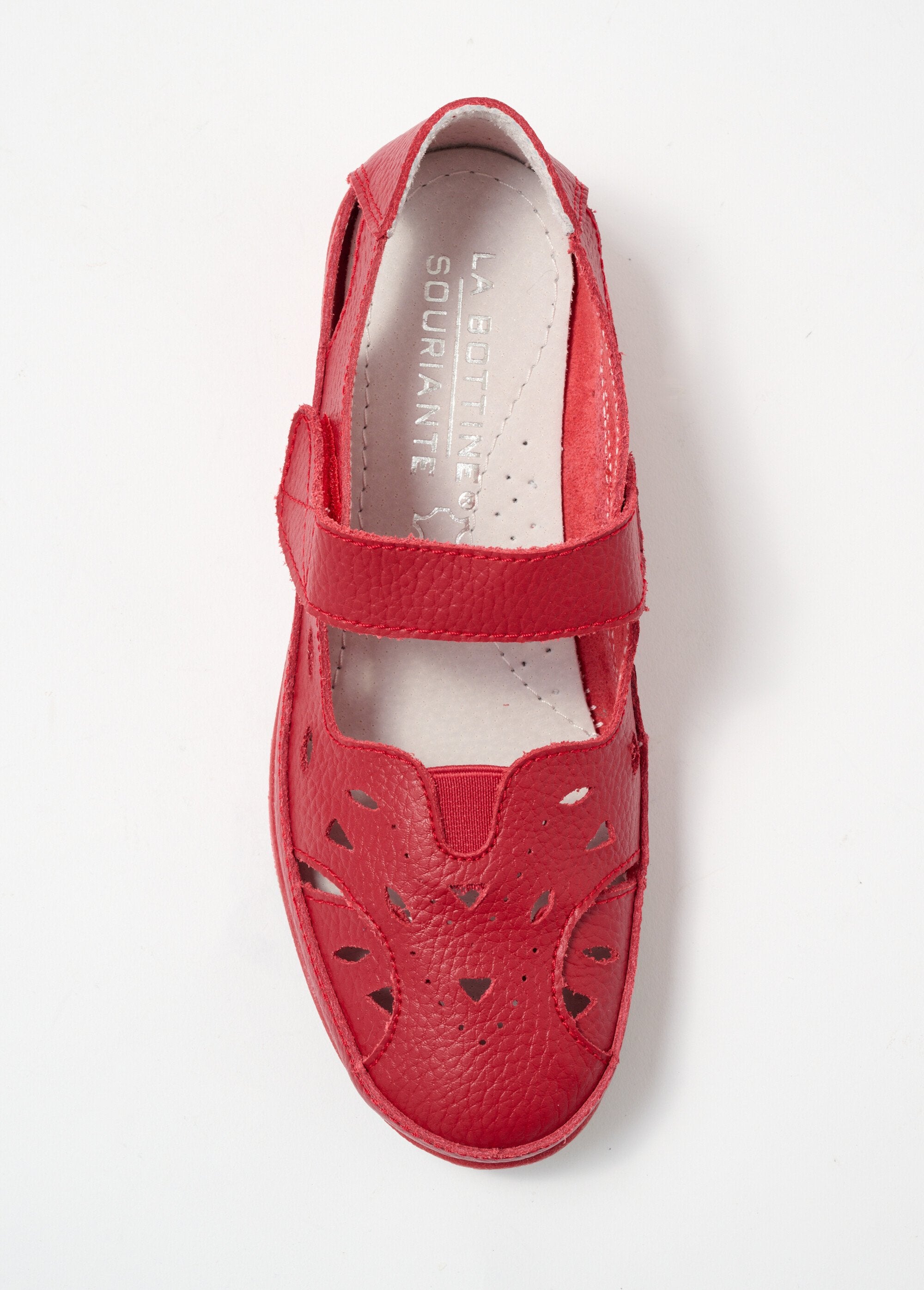 Closed-toe_sandals_Red_OV1_slim