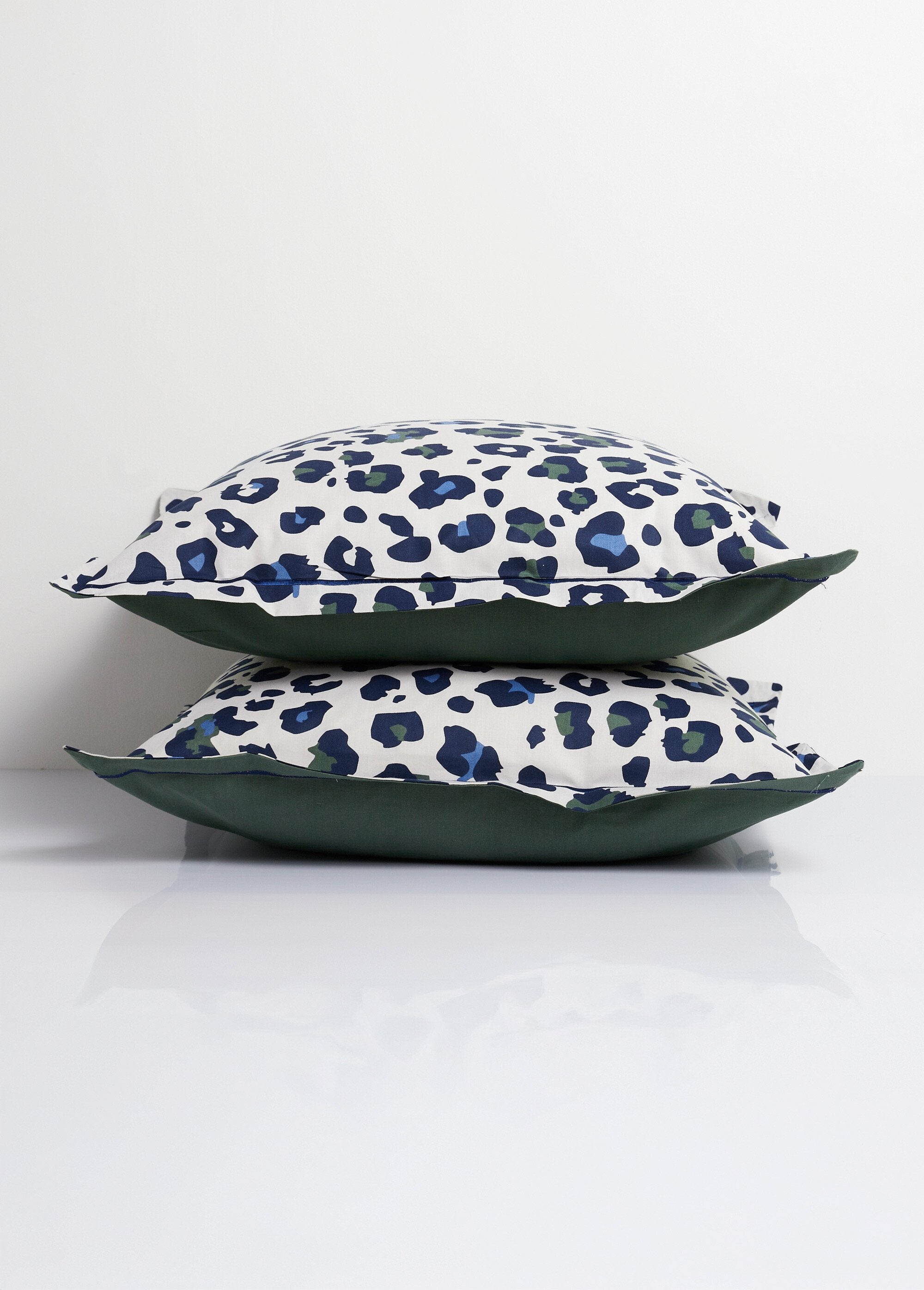Cotton_duvet_cover_set,_leopard_print_Green_and_blue_DE2_slim