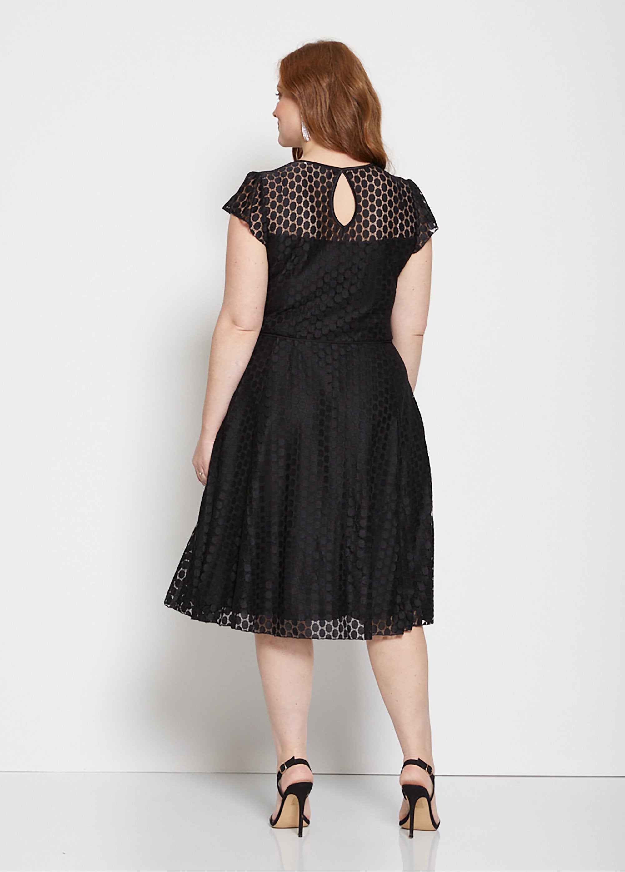 Short_dress_with_lace_and_polka_dot_effect_Black_DO1_curvy