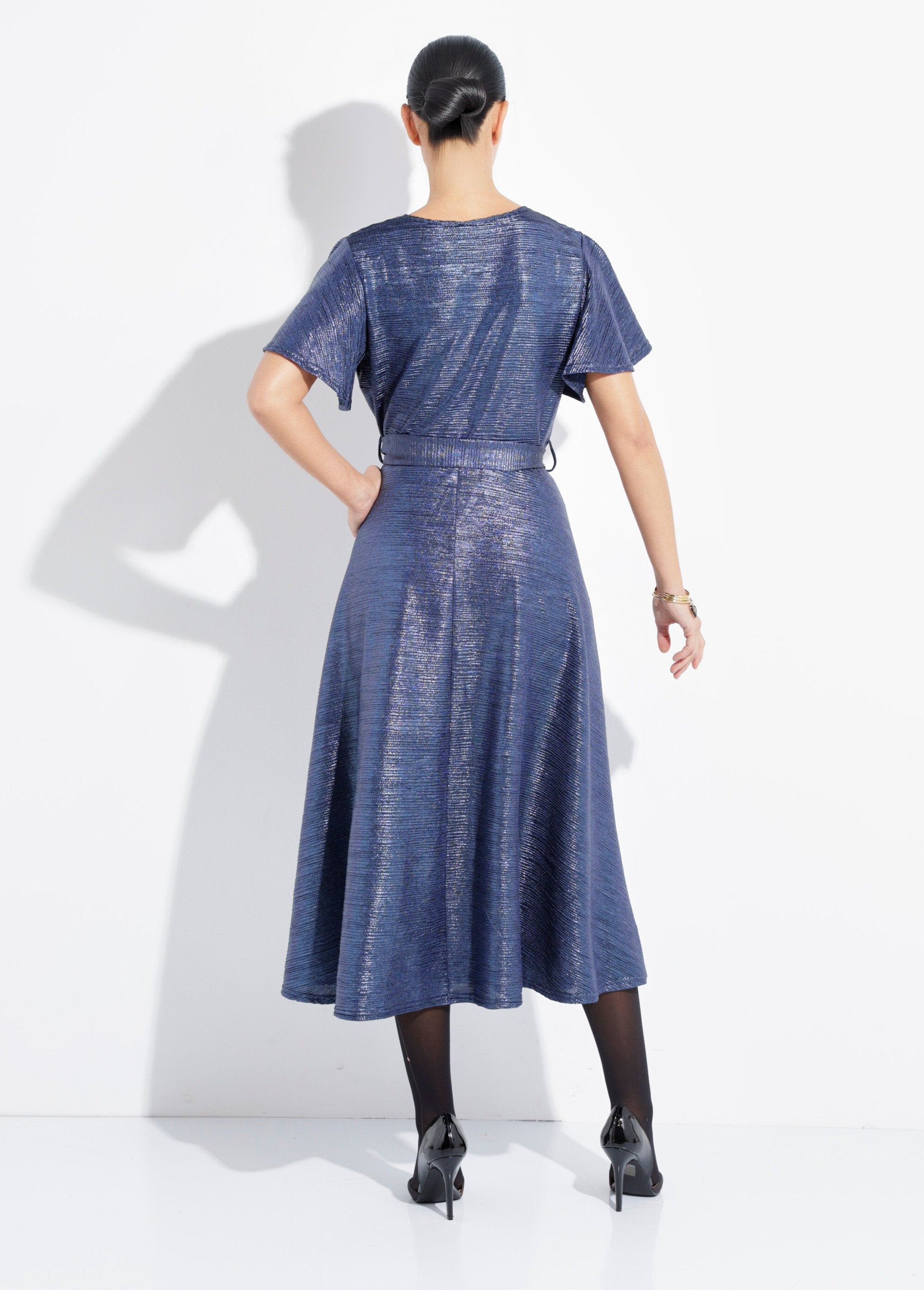 Long,_shiny_dress_with_butterfly_sleeves_Midnight_blue_DO1_slim