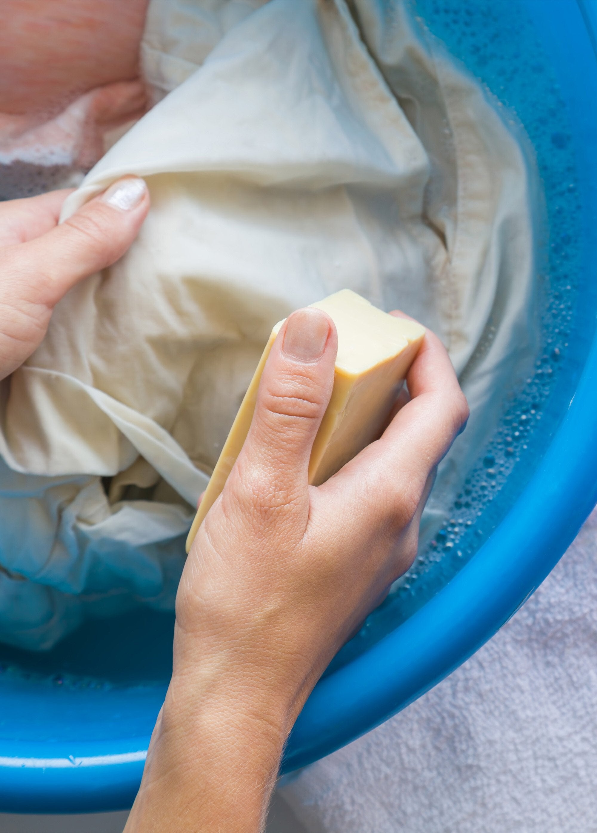 Natural_stain_remover_soap_with_ox_gall_Stain_remover_soap_DE1_slim