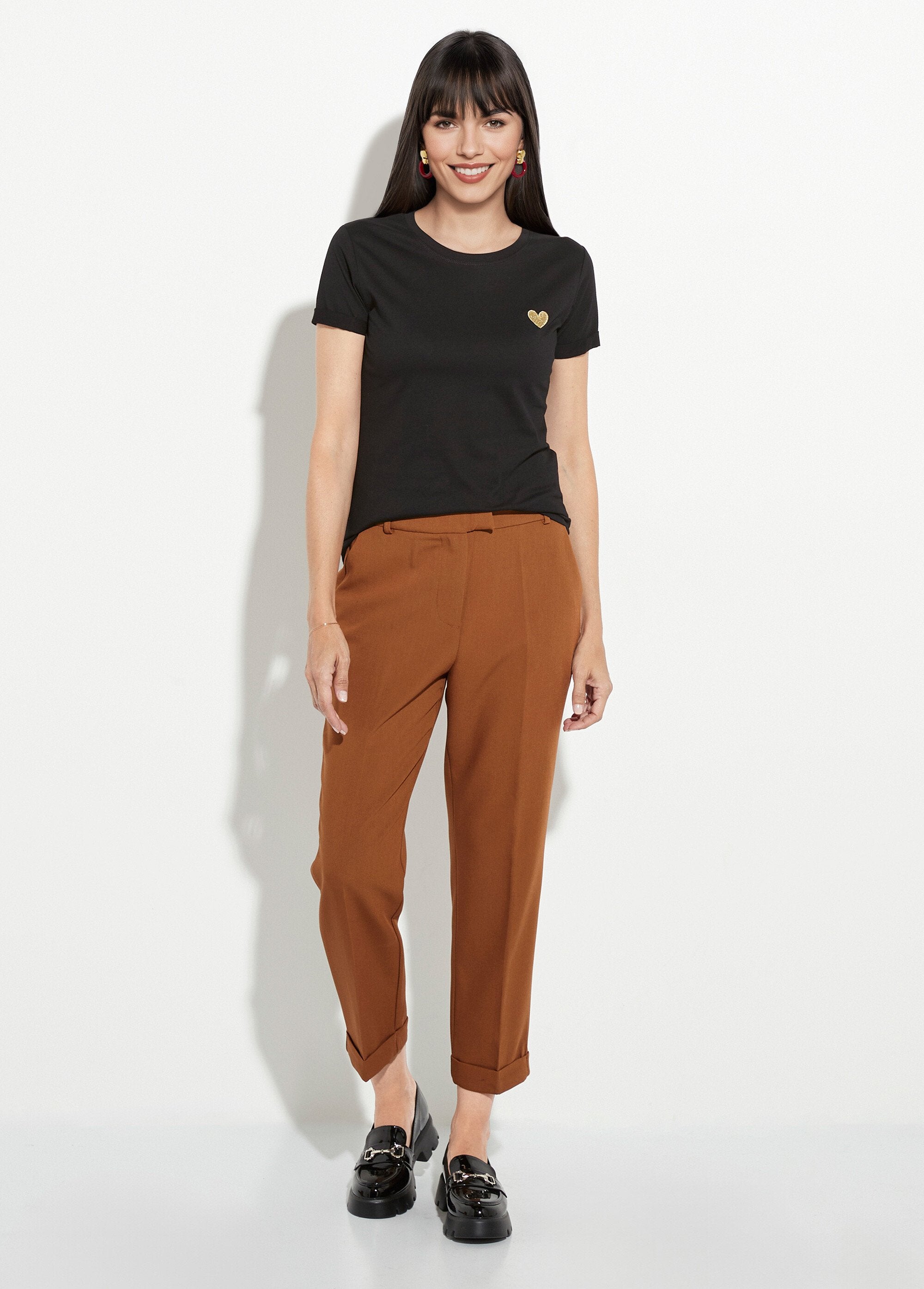 Round_neck_T-shirt_with_heart_embroidery_on_the_chest_Black_SF1_slim