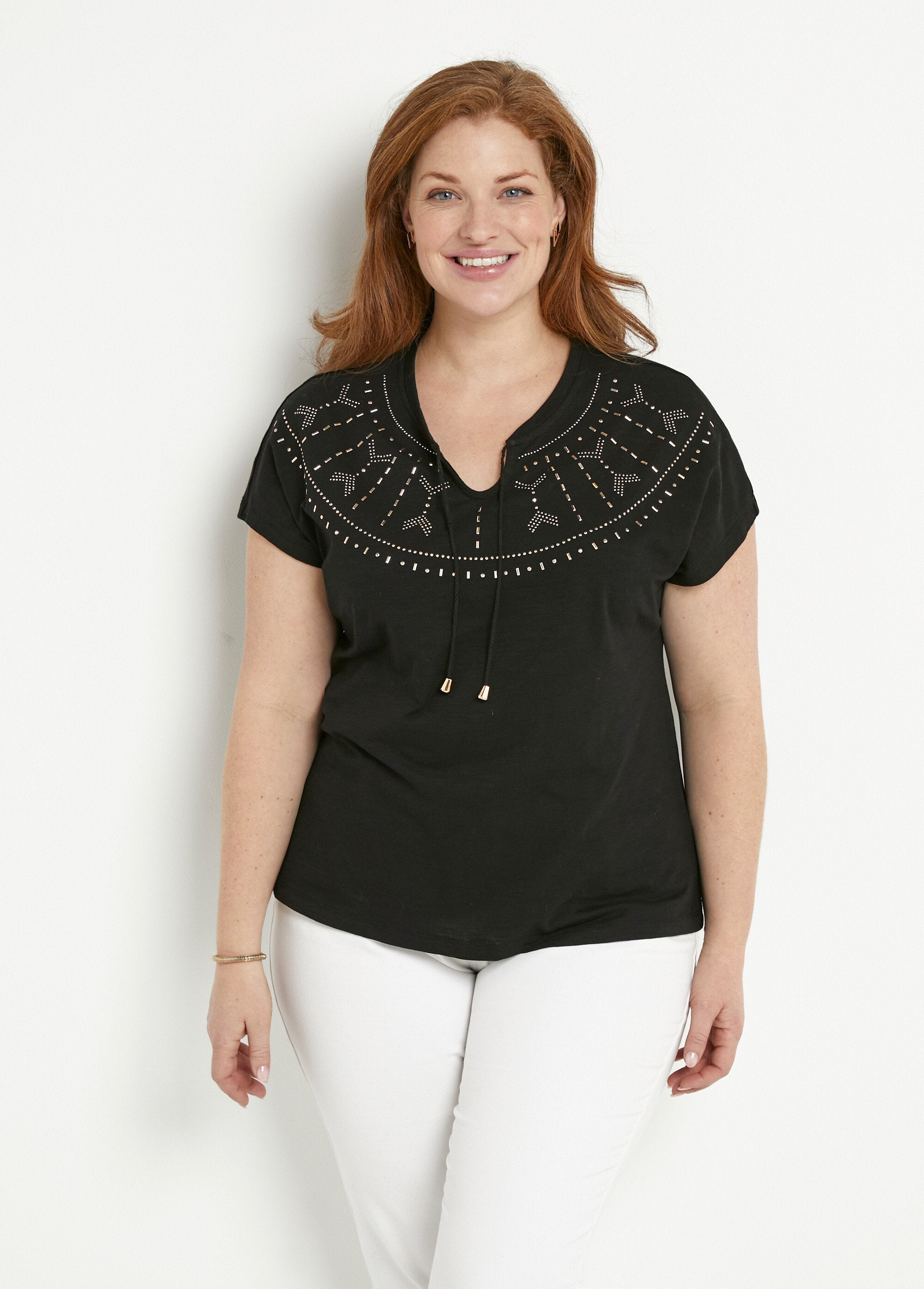 Plain_studded_short_t-shirt_with_flamed_knit_Black_FA1_curvy
