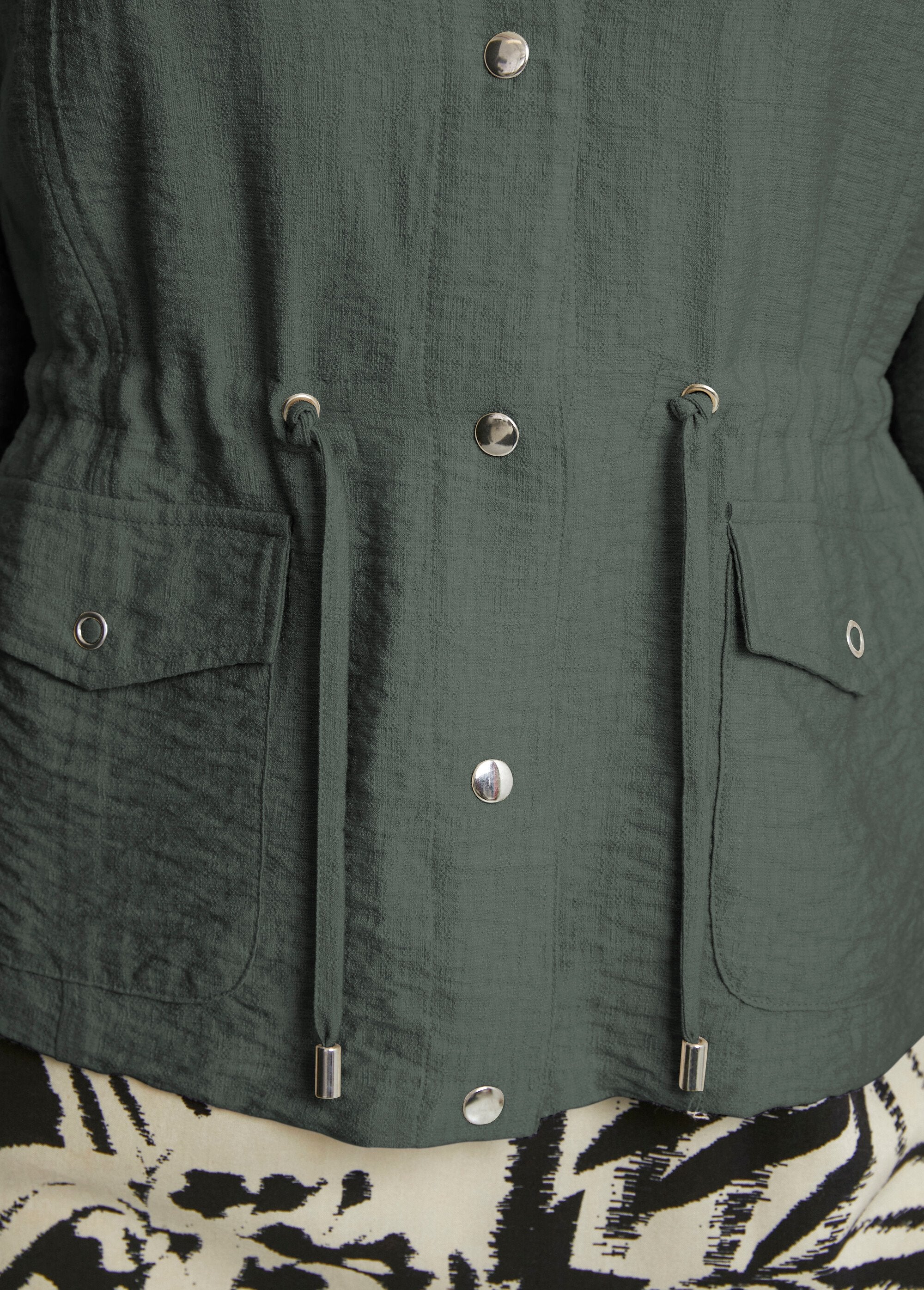 Long-sleeved_collarless_safari_jacket_Khaki_DE2_slim
