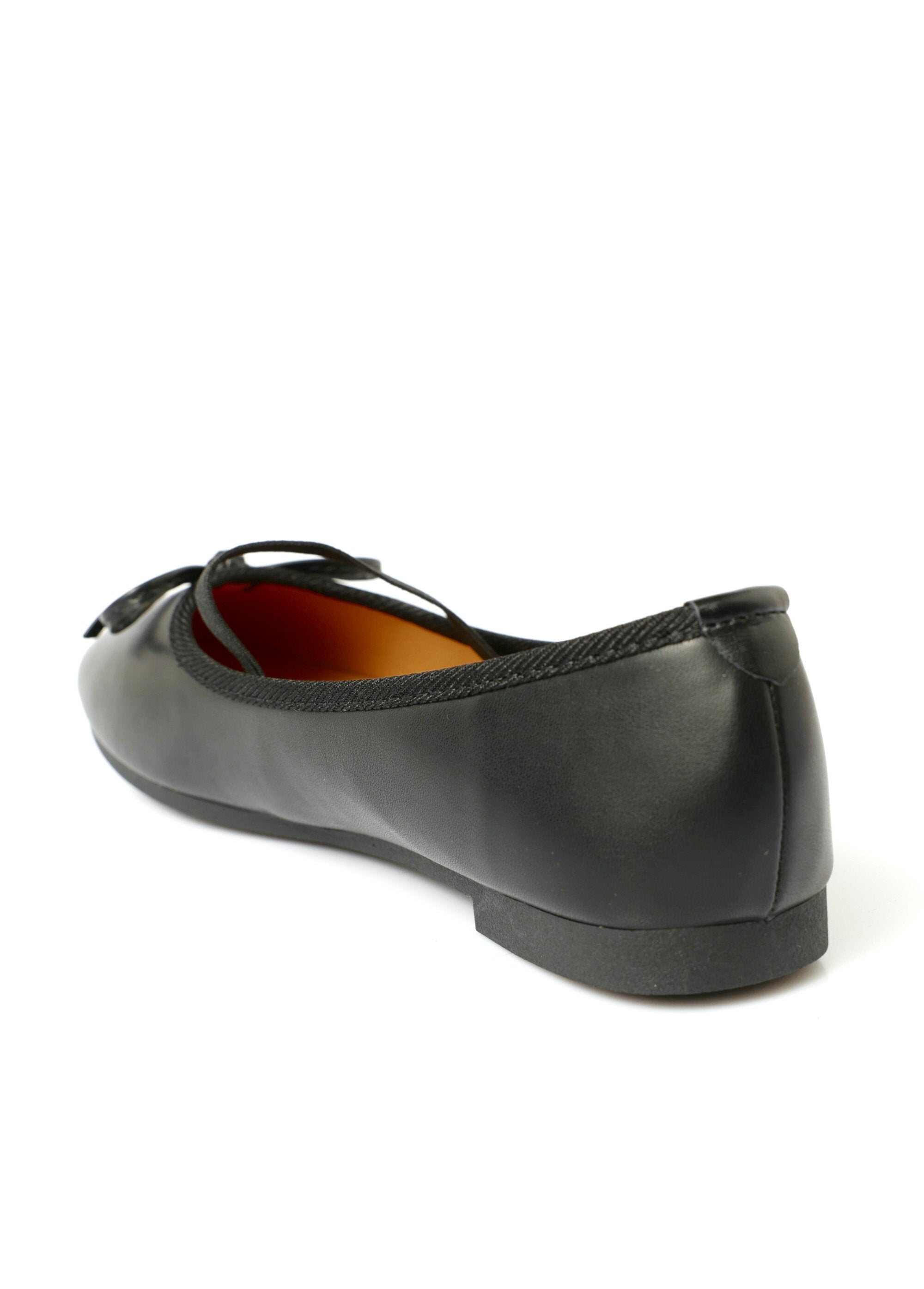 Ballerines_plates_avec_élastique_dessus_Noir_DO1_slim