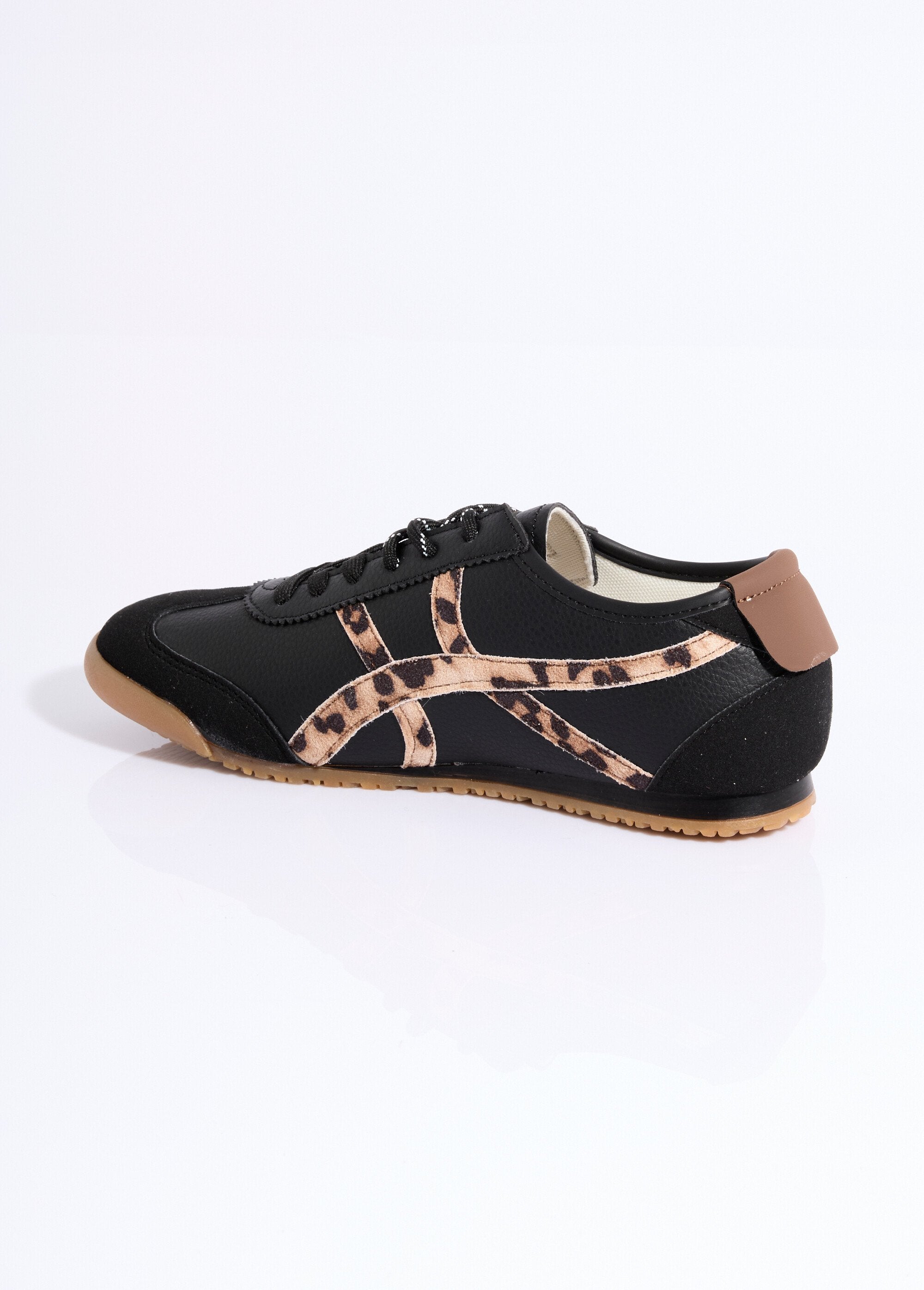 Thin_sole_sneakers_with_inserts_Black_DO1_slim