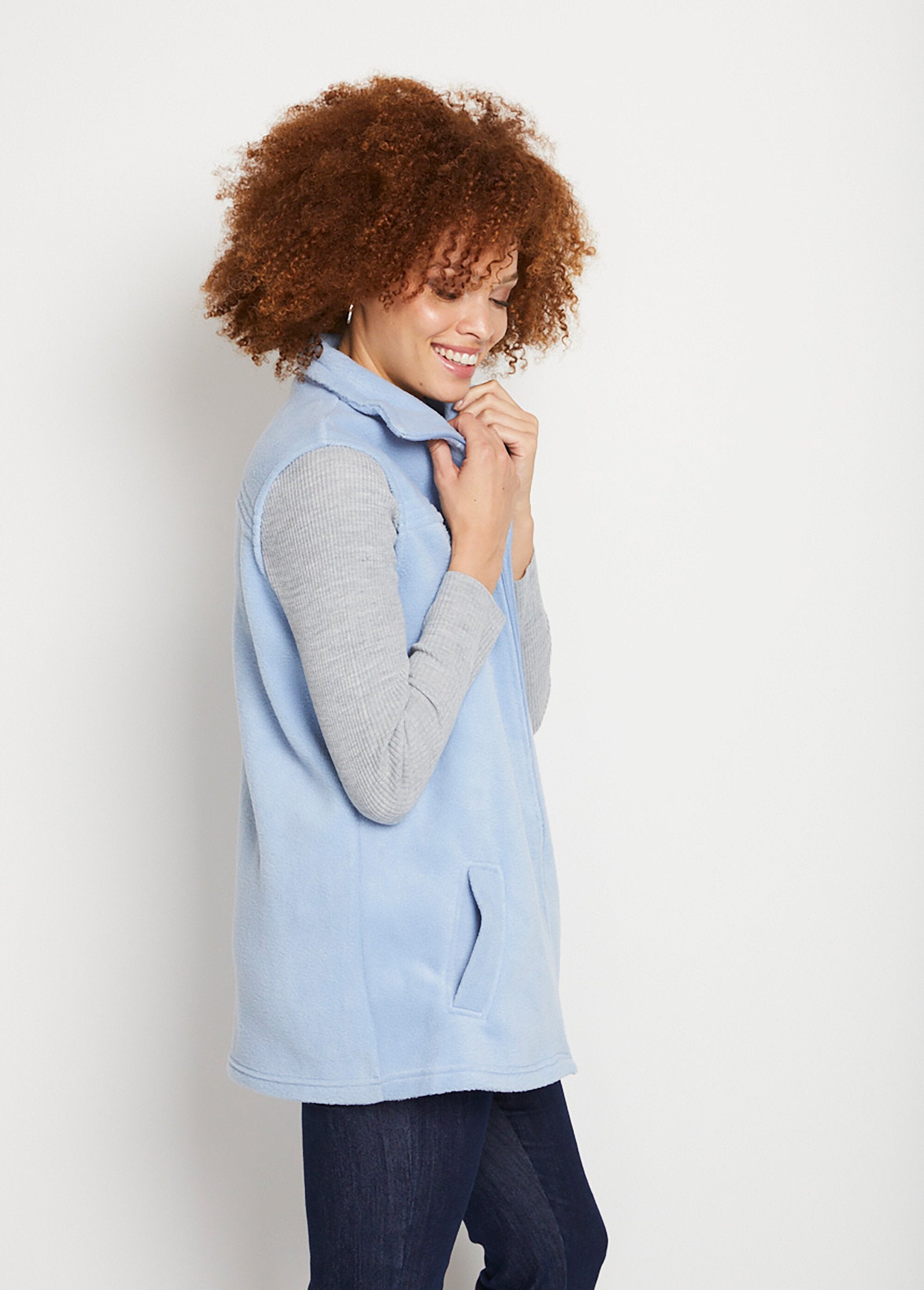 Zipped_sleeveless_fleece_jacket_Sky_blue_DR1_slim