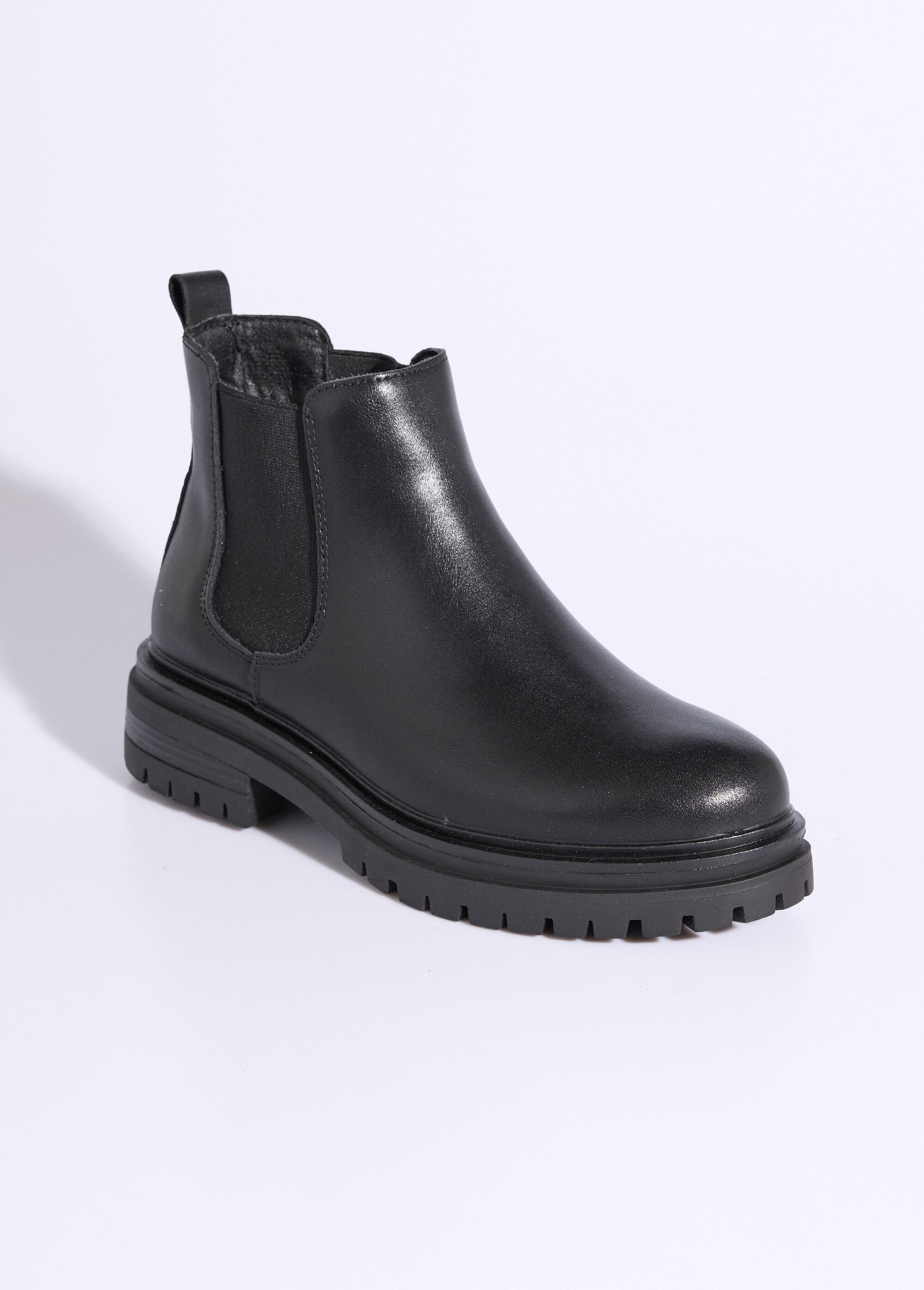 Leather_Chelsea_boots_with_thick_sole_Black_FA1_slim