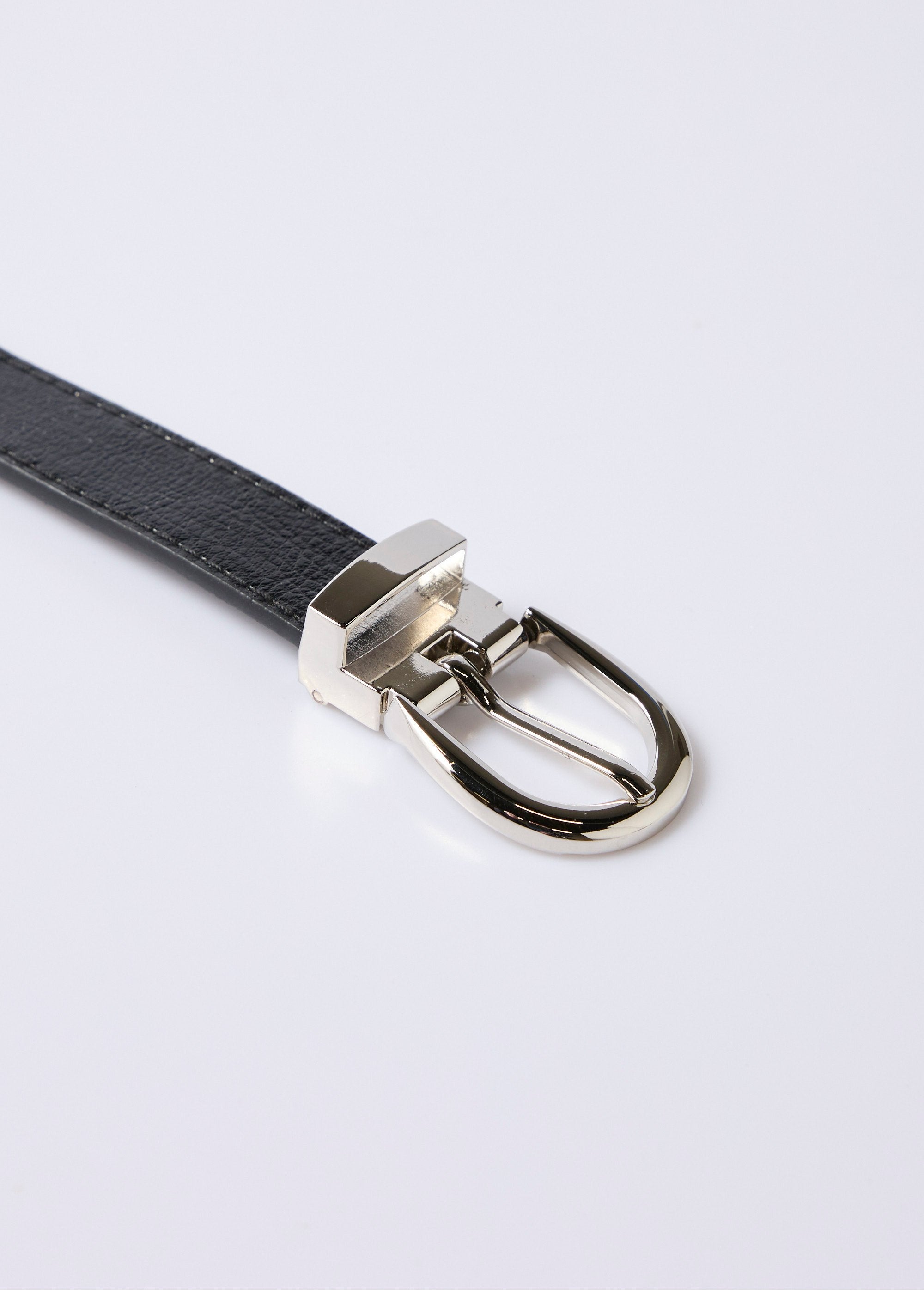 One-size-fits-all_belt_with_shiny_finish_Black_DE1_slim