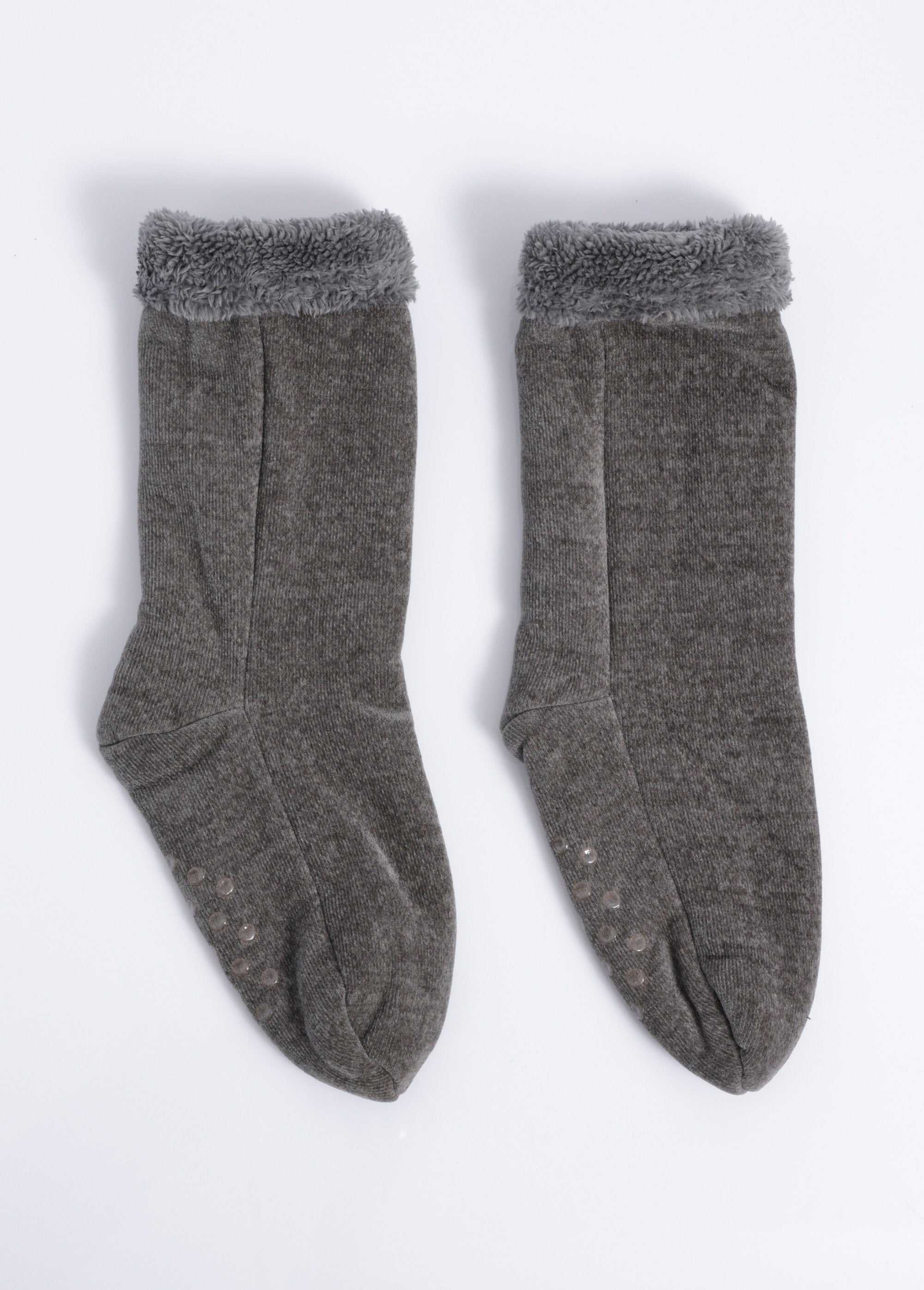 Warm_indoor_socks_with_textured_dots_Gray_FA1_slim