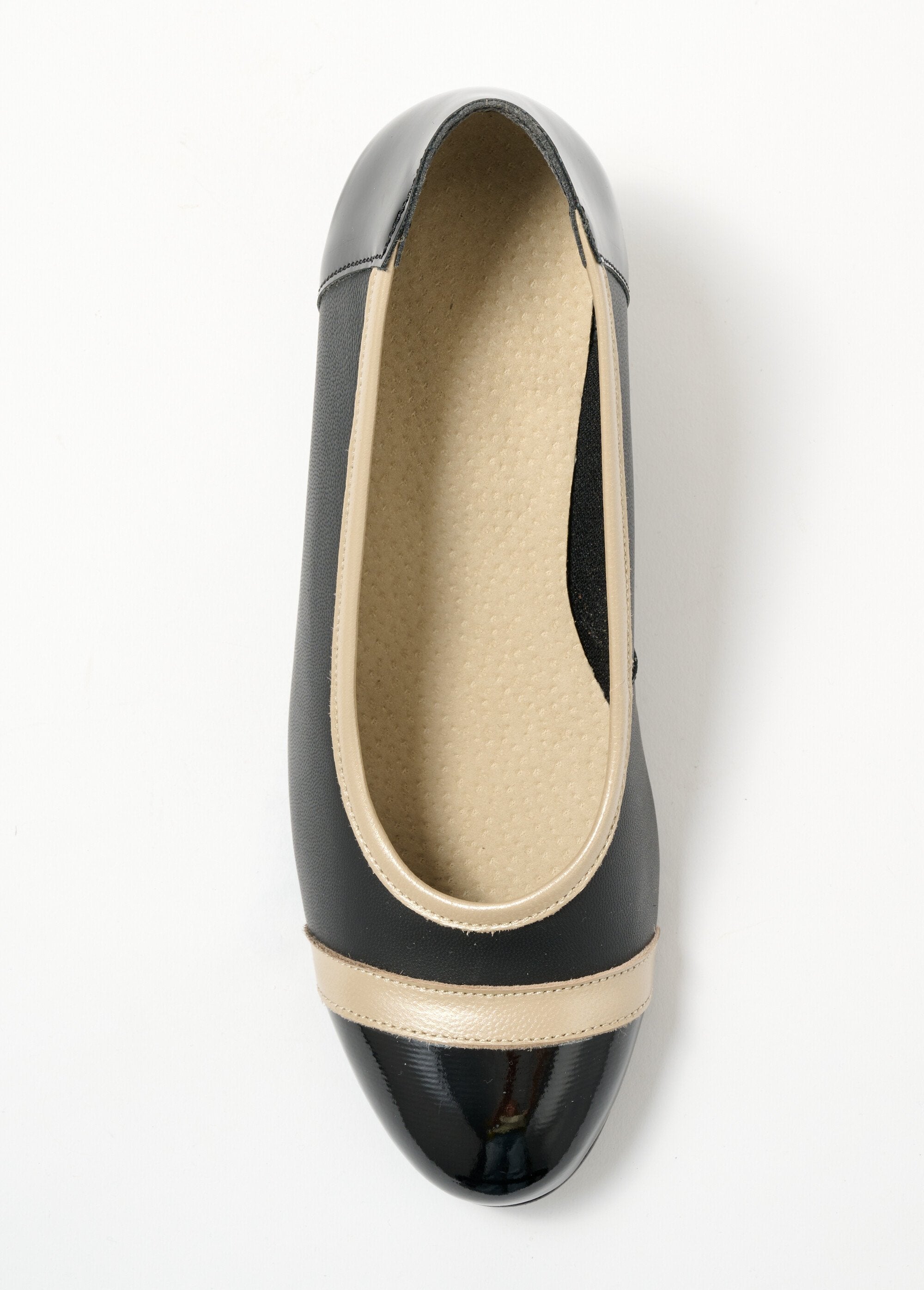 Two-material_wide_comfort_heel_pumps_Black_OV1_slim