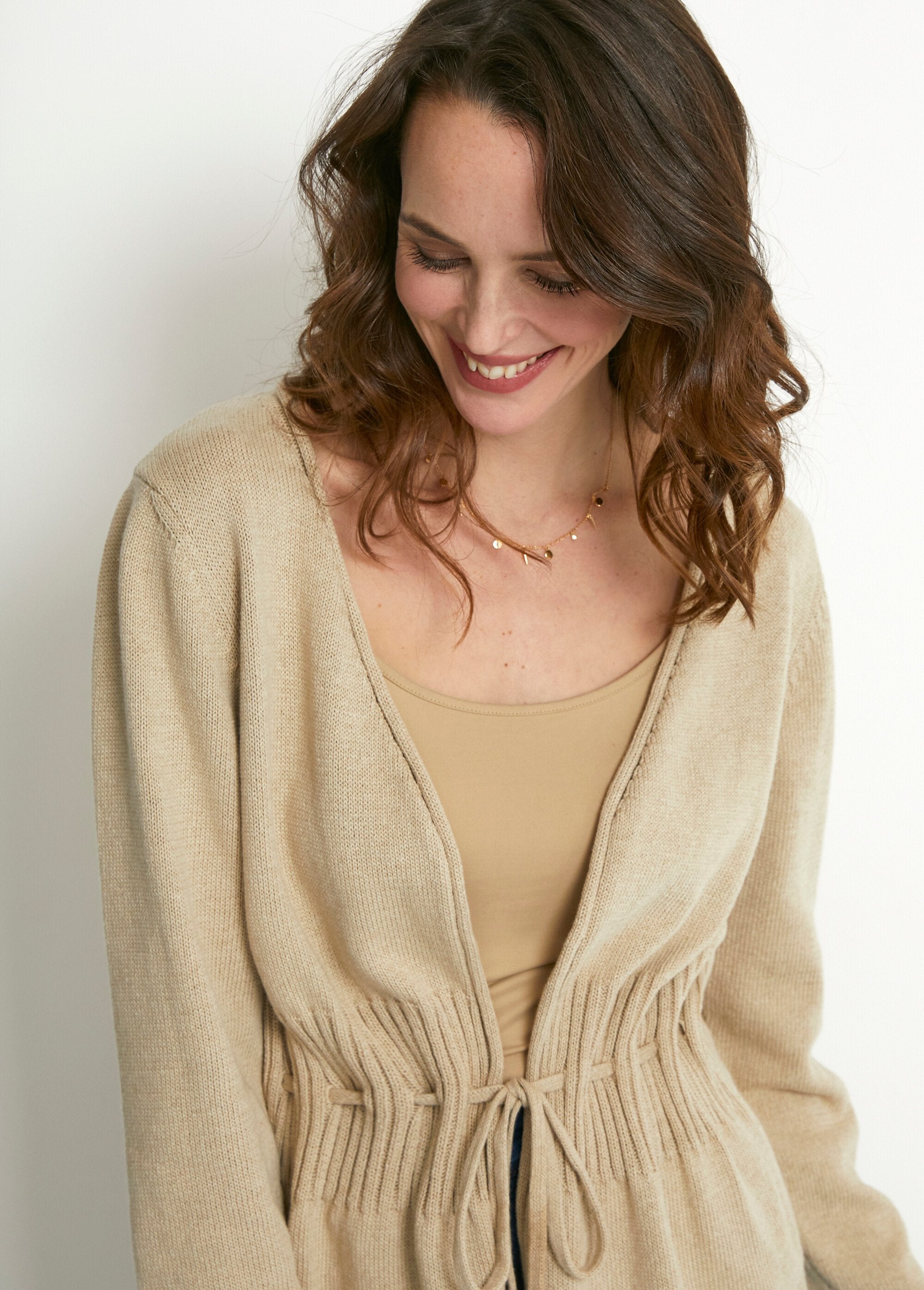 Edge-to-edge_waistcoat_with_tie_String_DE1_slim