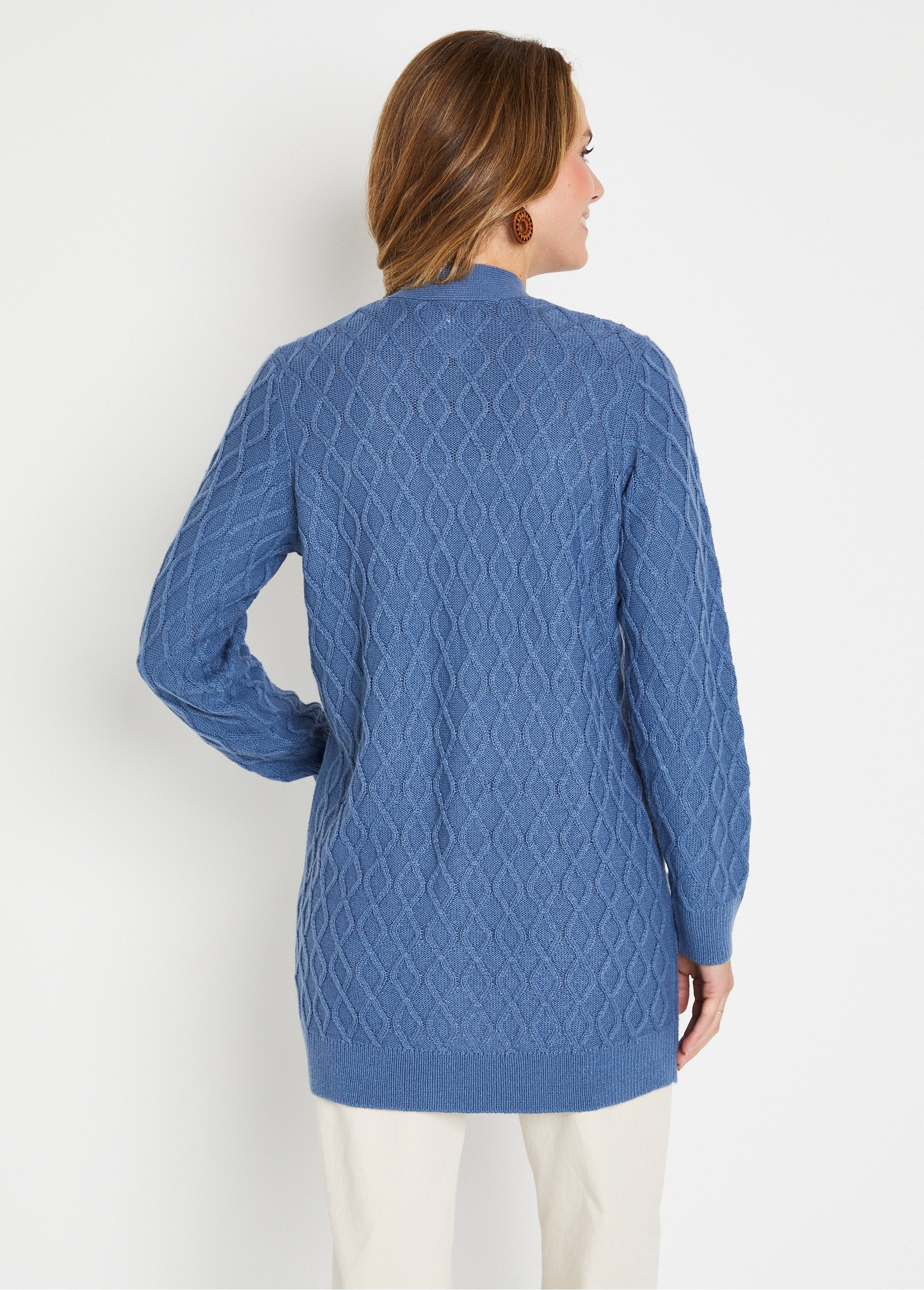 Long_buttoned_V-neck_cardigan_Blue_DO1_slim