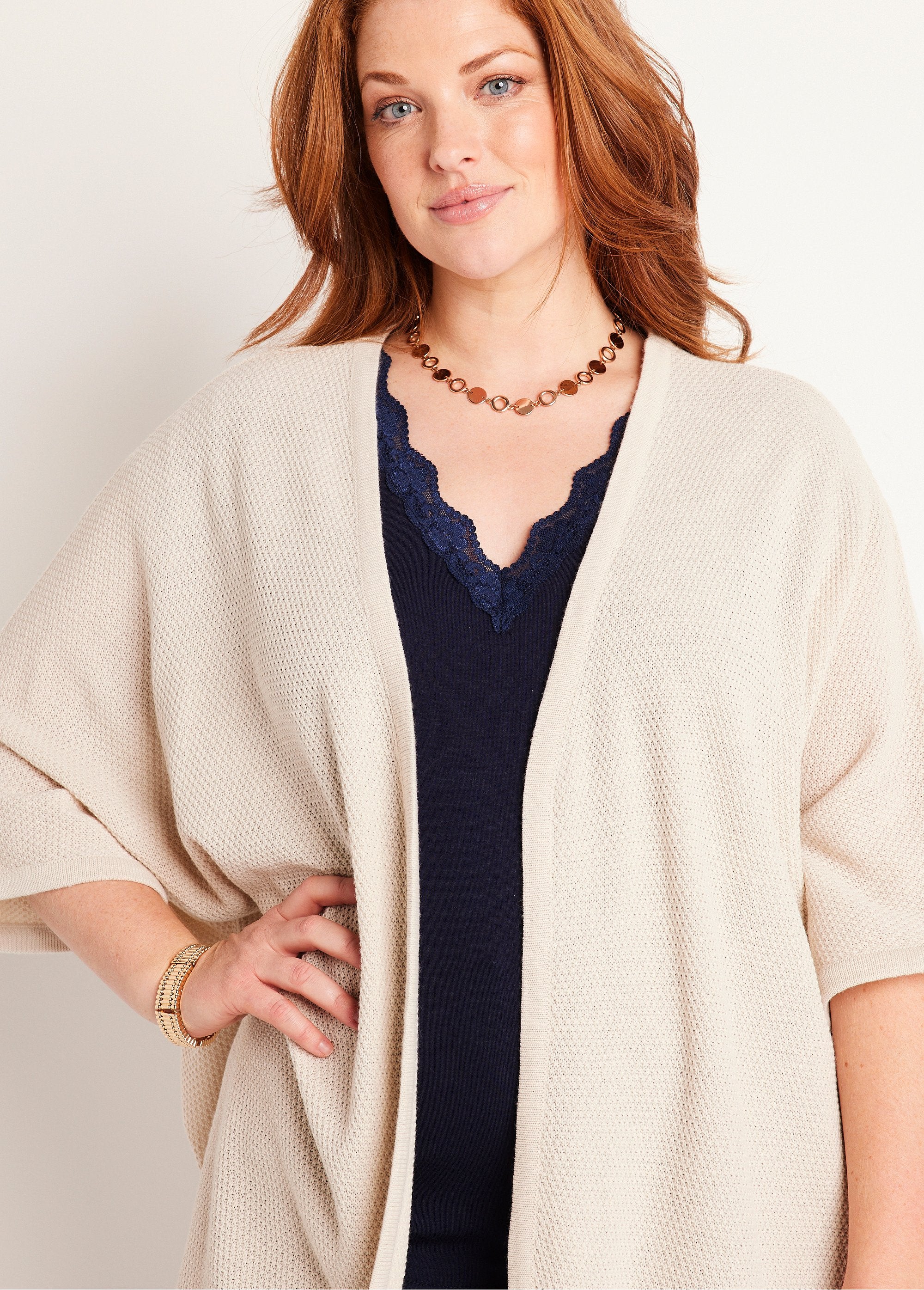 Long_short-sleeved_cardigan_Beige_DE1_curvy