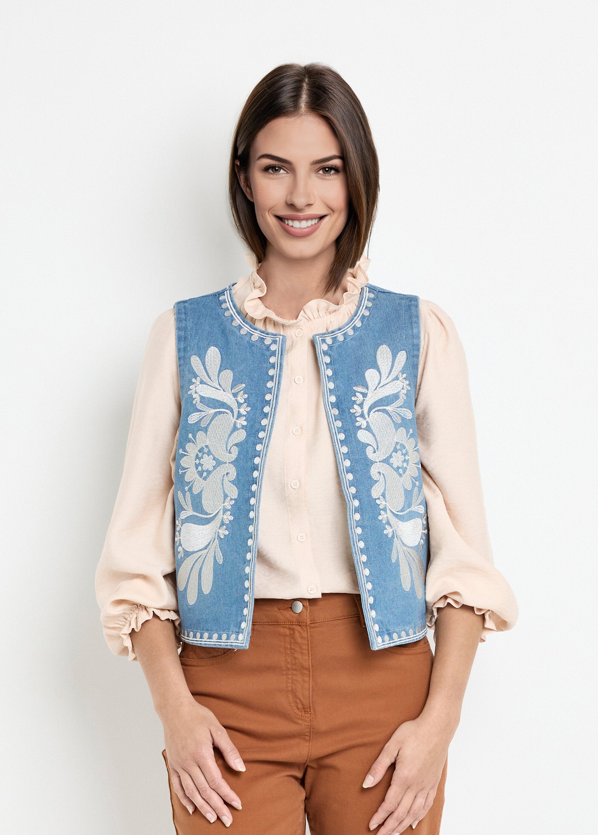 Sleeveless_embroidered_denim_vest_Blue_jeans_FA1_slim
