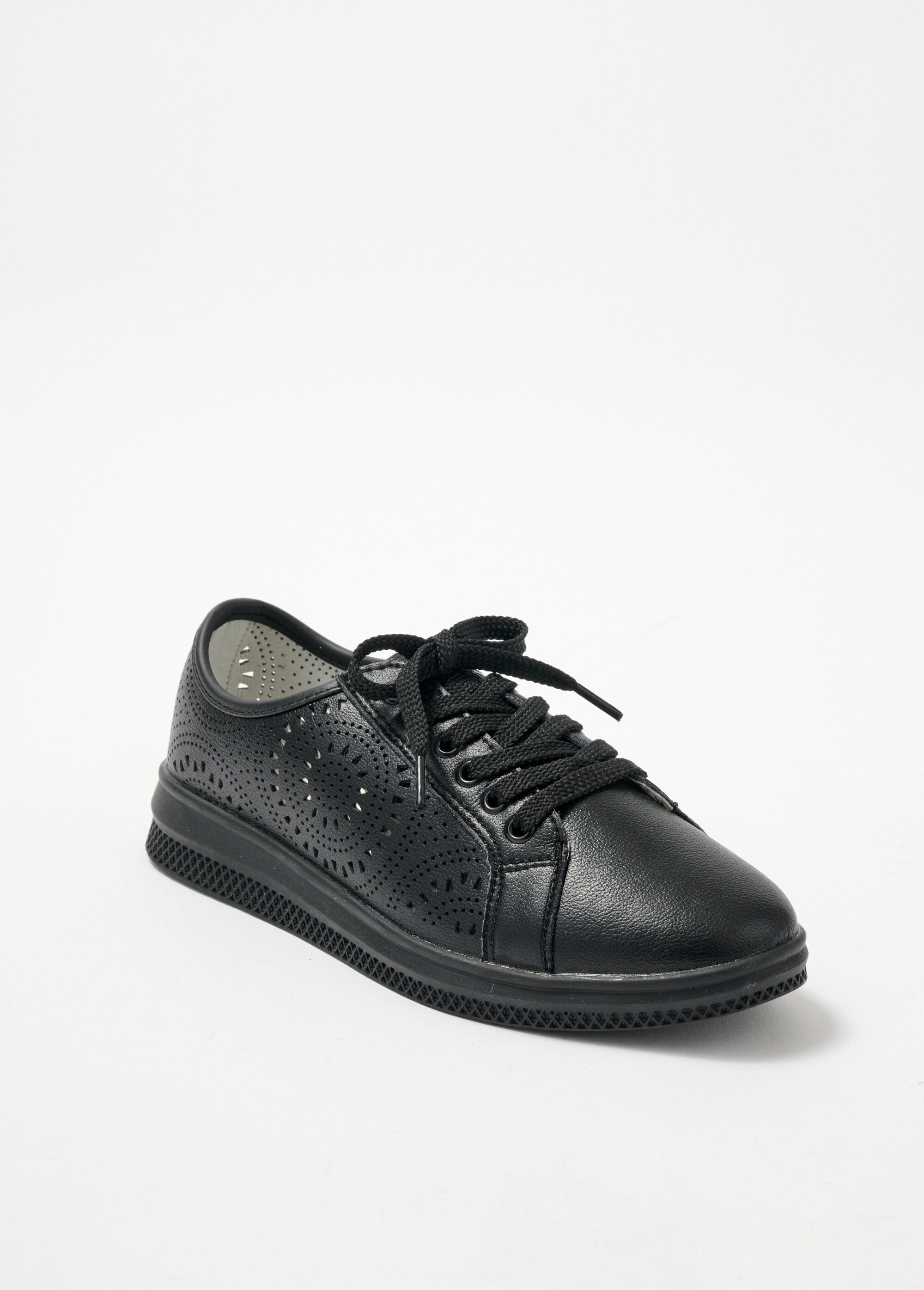 Baskets_détails_perforés_Noir_FA1_slim