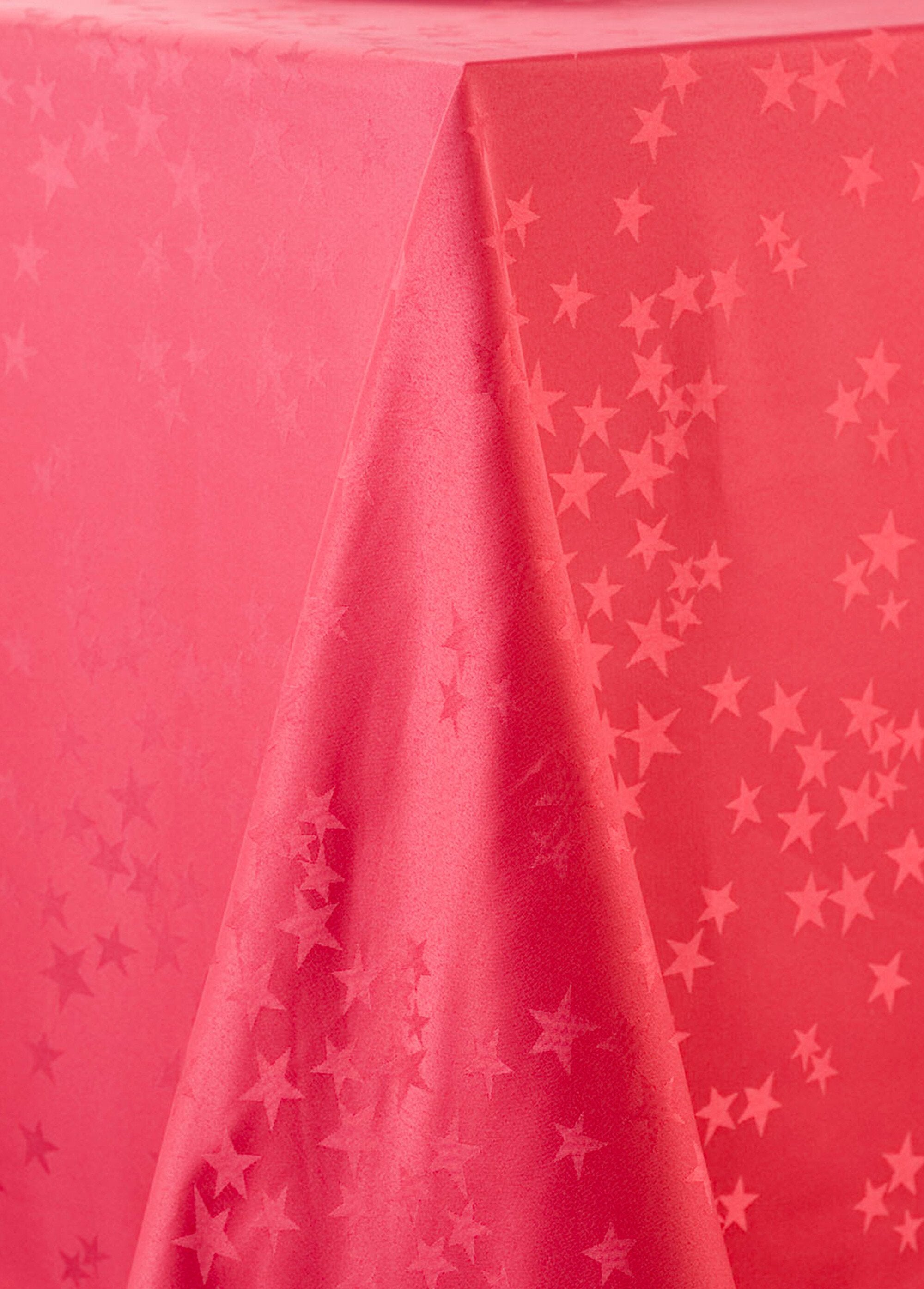 Party_tablecloth_with_tone-on-tone_star_pattern_Red_DE1_slim