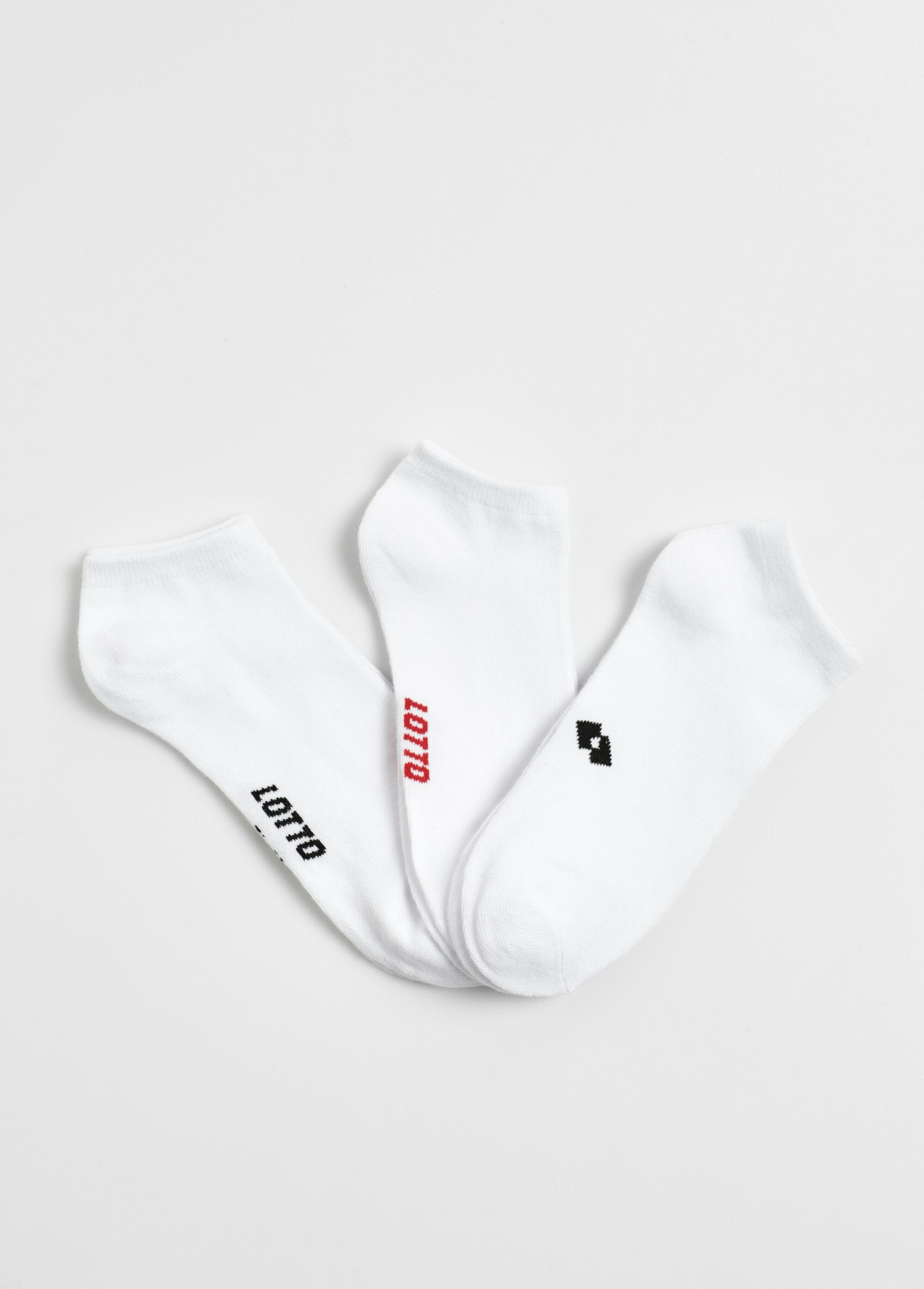 Pack_of_3_assorted_sports_socks_White_FA1_slim