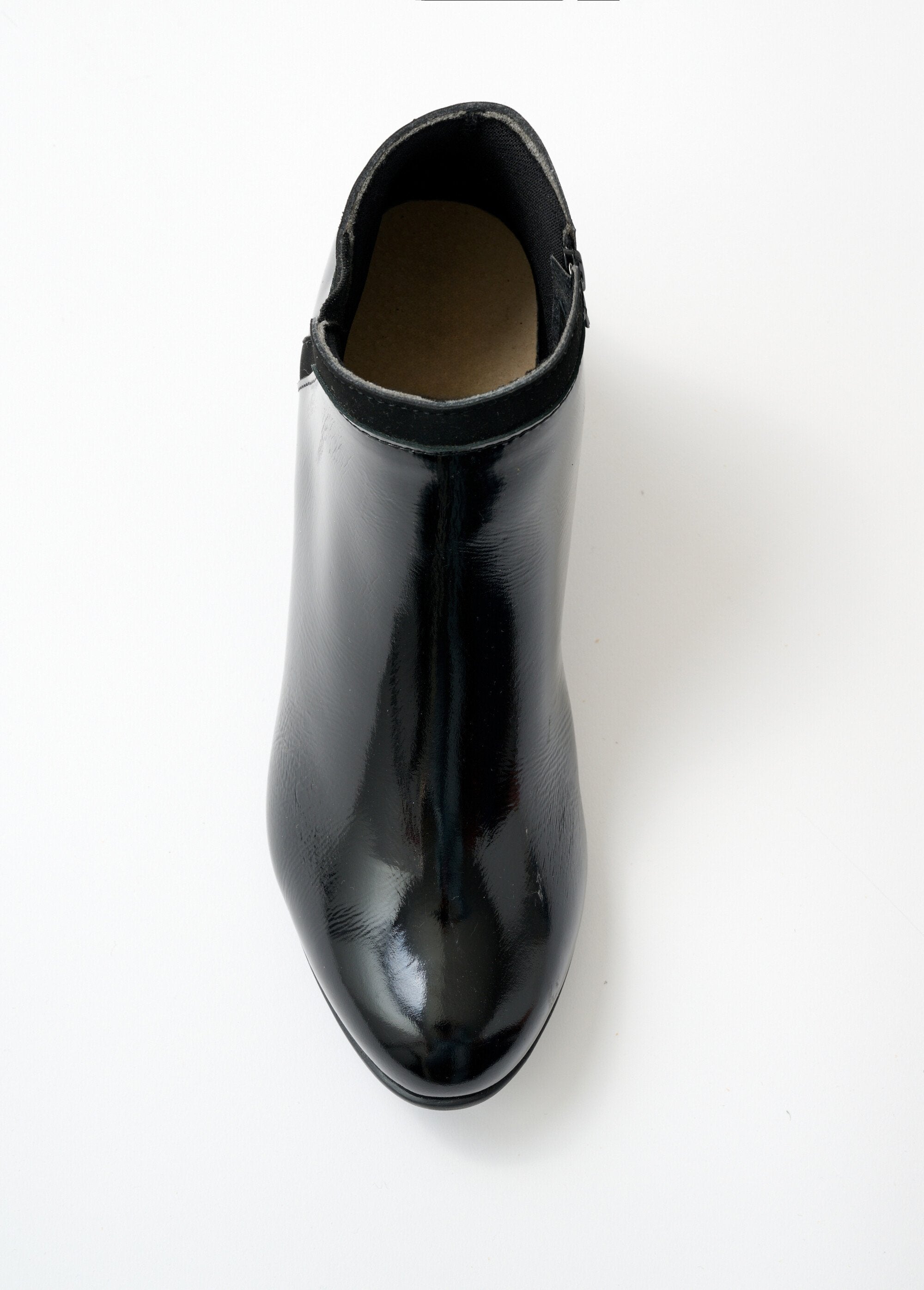 Comfortable_wide_zipped_leather_low_boots_Black_varnish_OV1_slim