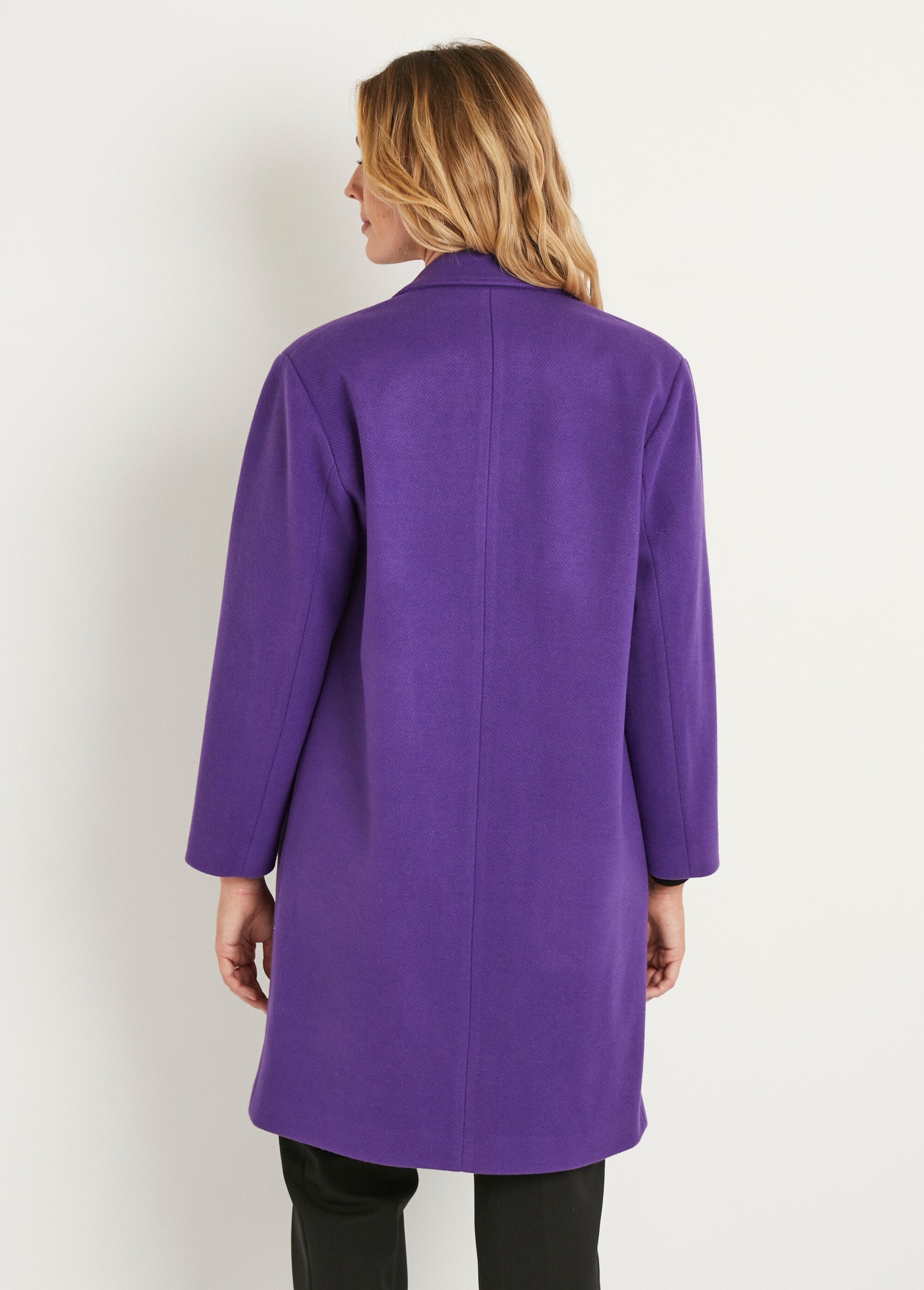 Double-breasted_coat_with_tailored_collar_Purple_DO1_slim