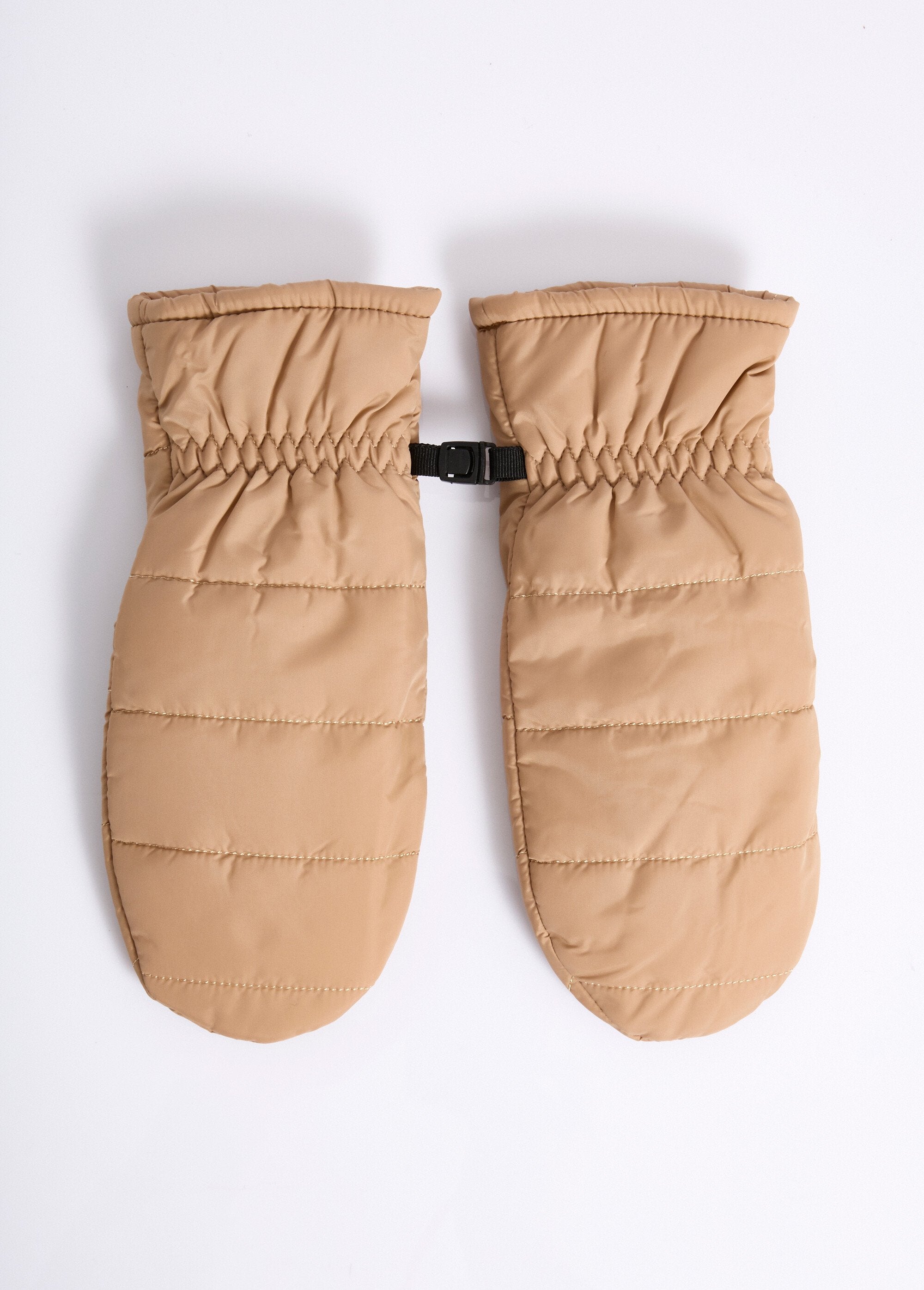 Warm_quilted_mittens_with_stitching_camel_DE2_slim
