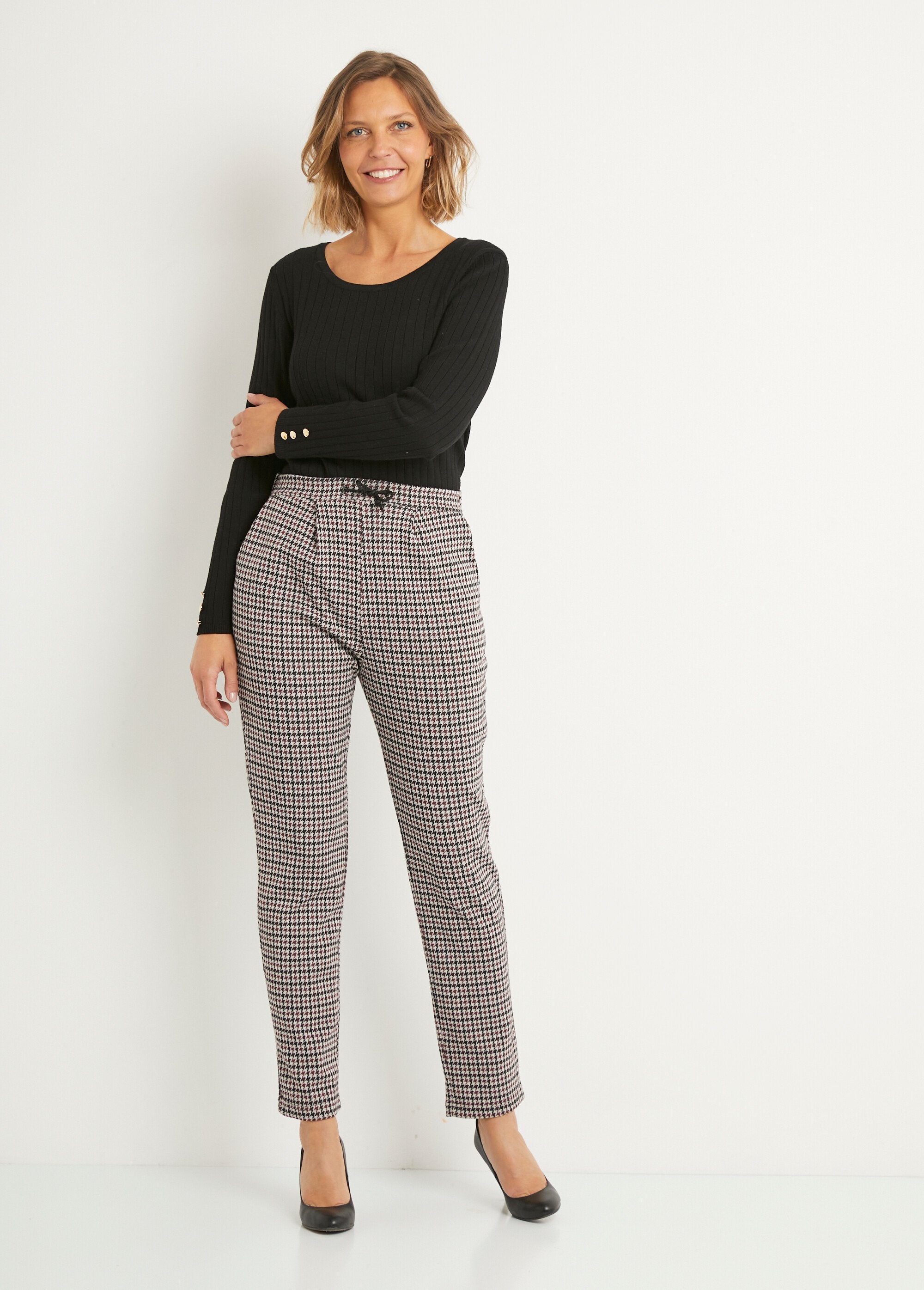 Straight-leg_stretch-knit_pants_Bordeaux_and_black_SF1_slim