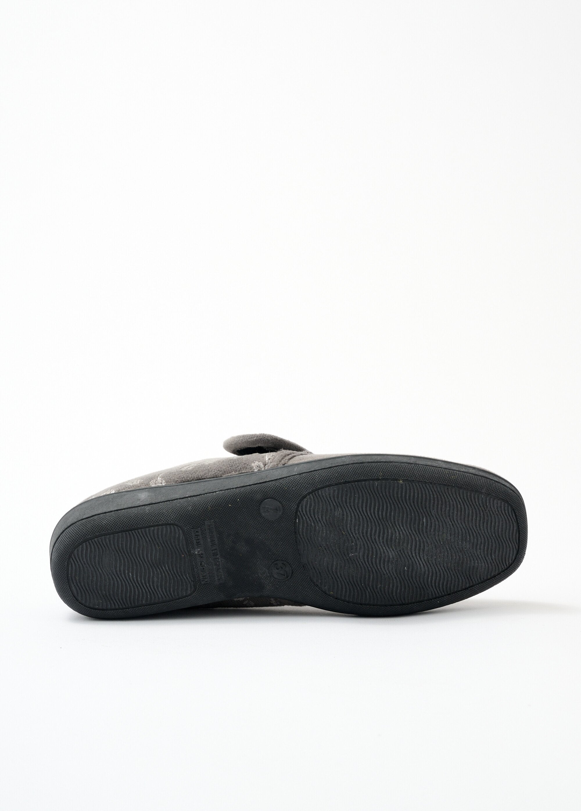 Velvety_comfort_wide_derby_slippers_Gray_UN1_slim