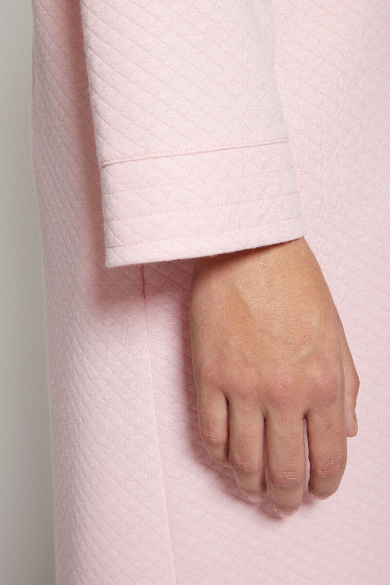 Long_quilted-effect_knit_bathrobe_Pink_DE2_slim