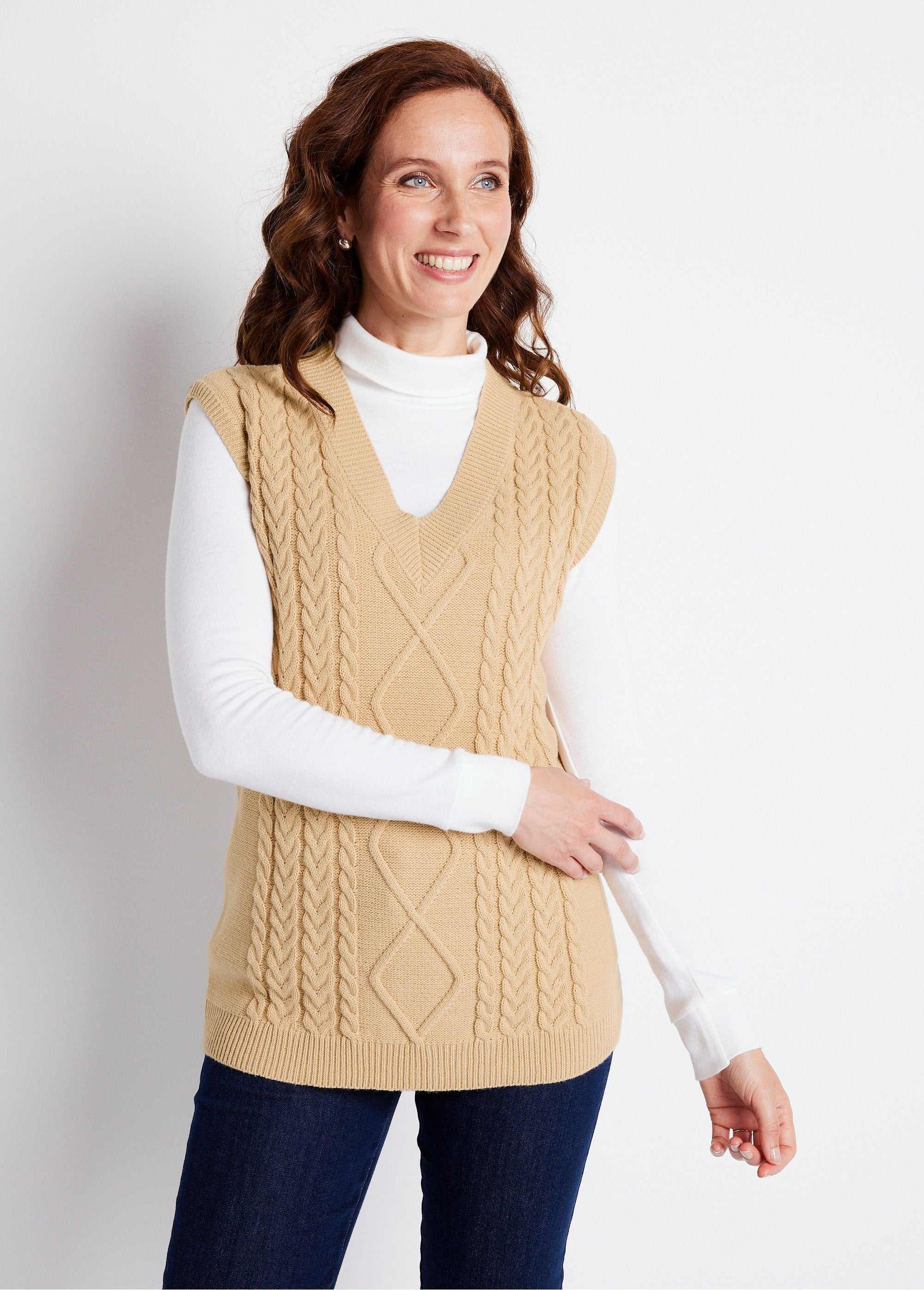 Fancy_knit_sleeveless_V-neck_sweater_Beige_FA1_slim