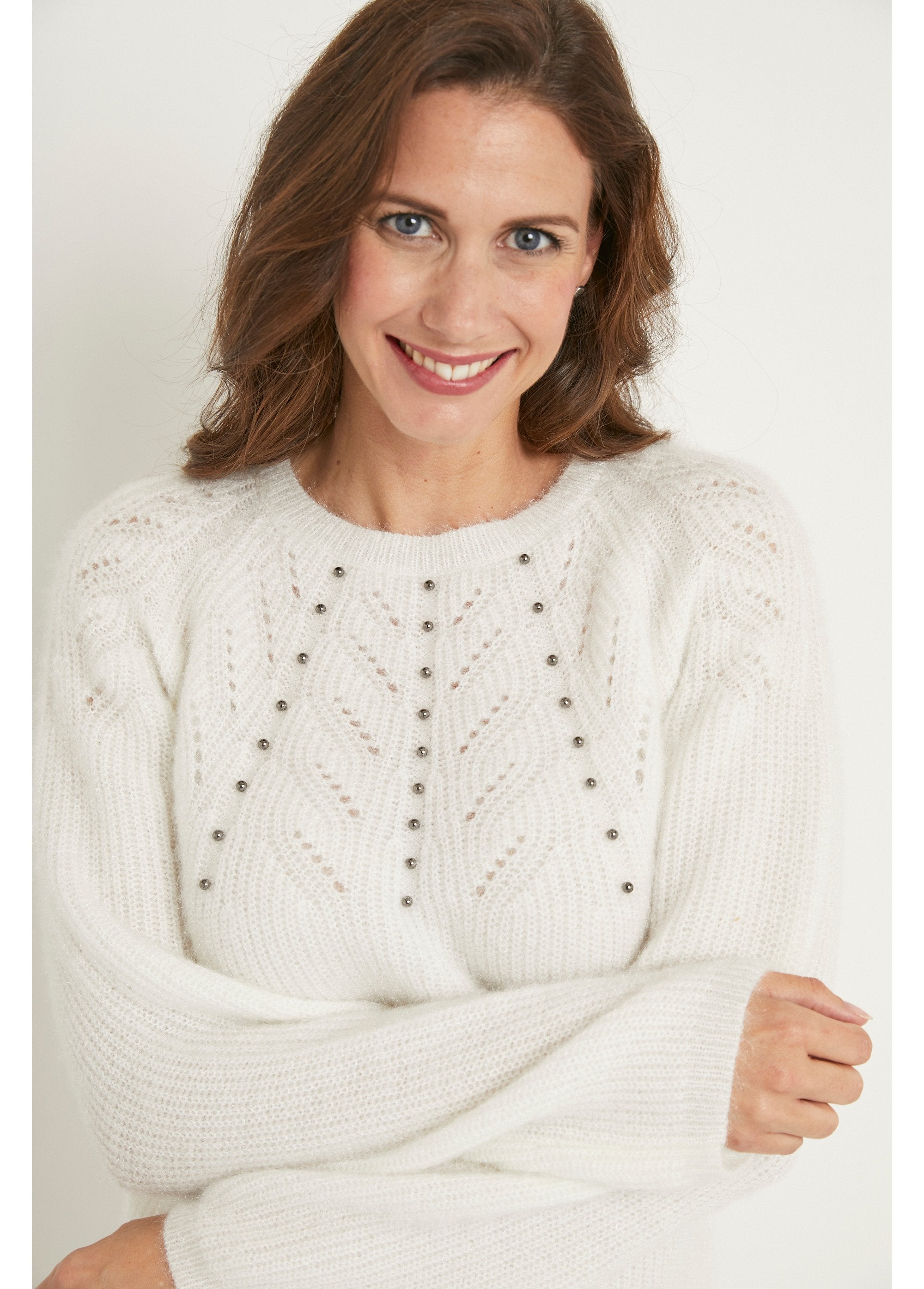 Soft_furry_sweater_with_beaded_openwork_collar_Ecru_DE1_slim