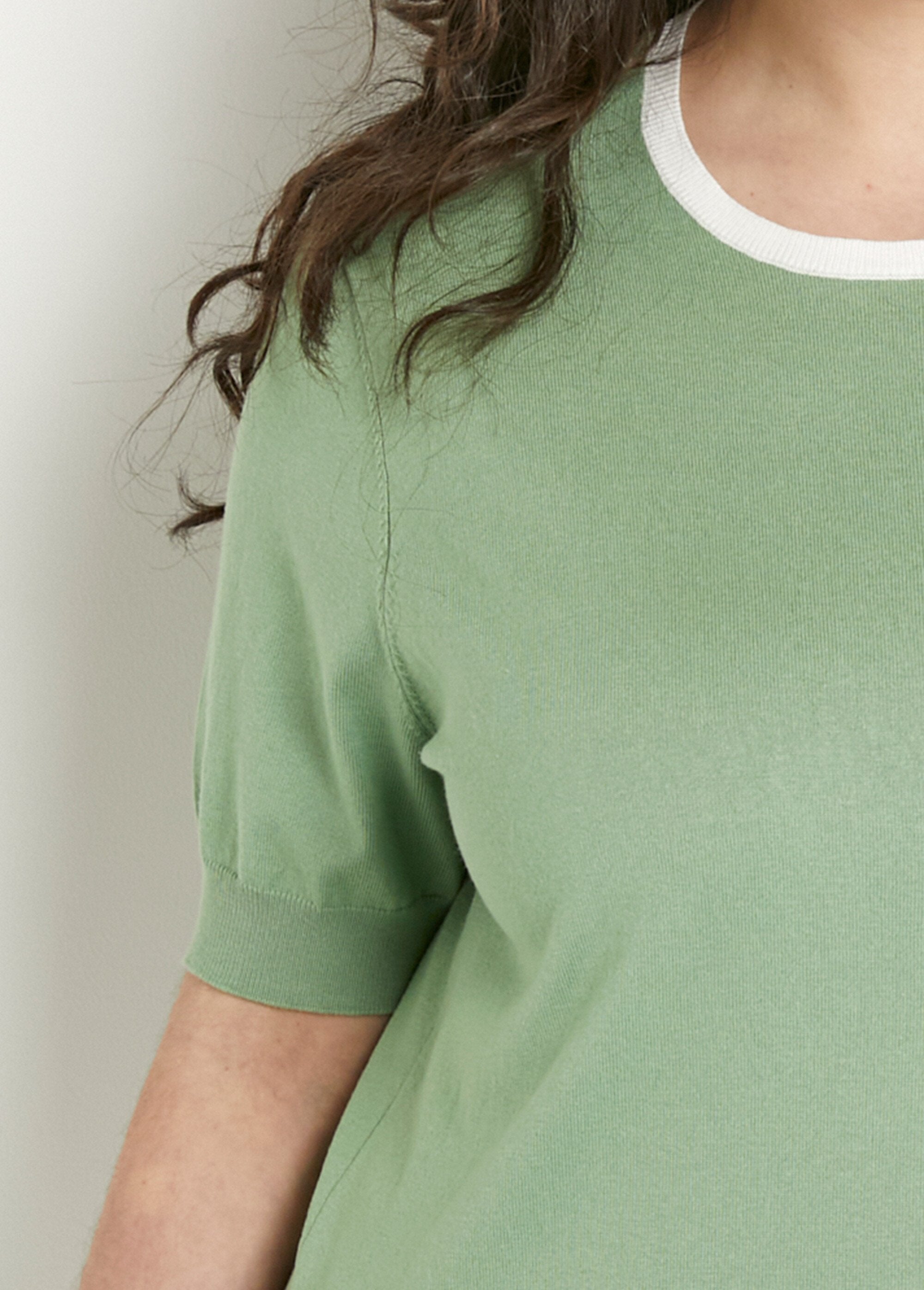 Soft_short_sleeve_round_neck_sweater_water_green_DE1_curvy