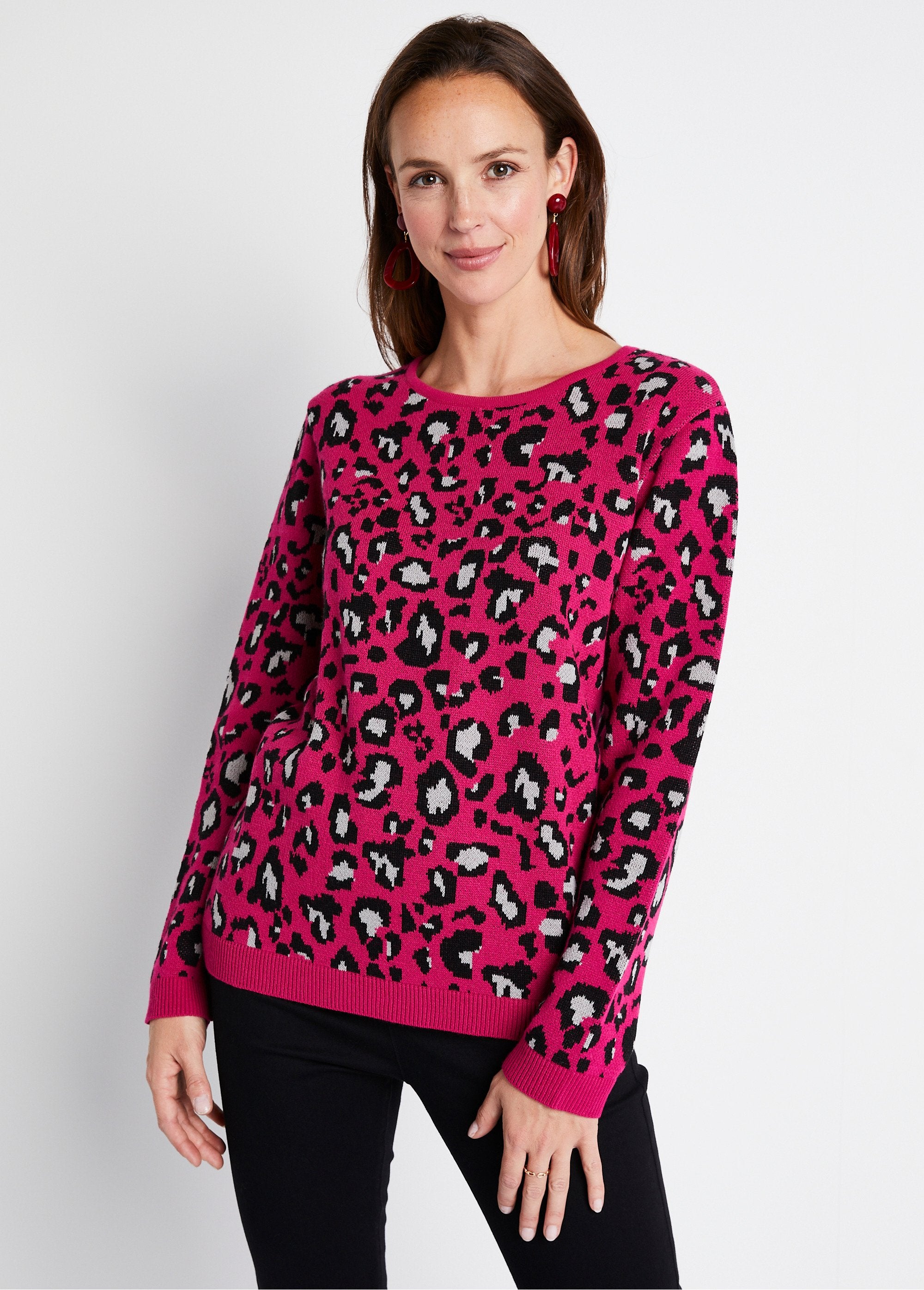 Round_neck_leopard_jacquard_sweater_Fuchsia_and_black_FA1_slim