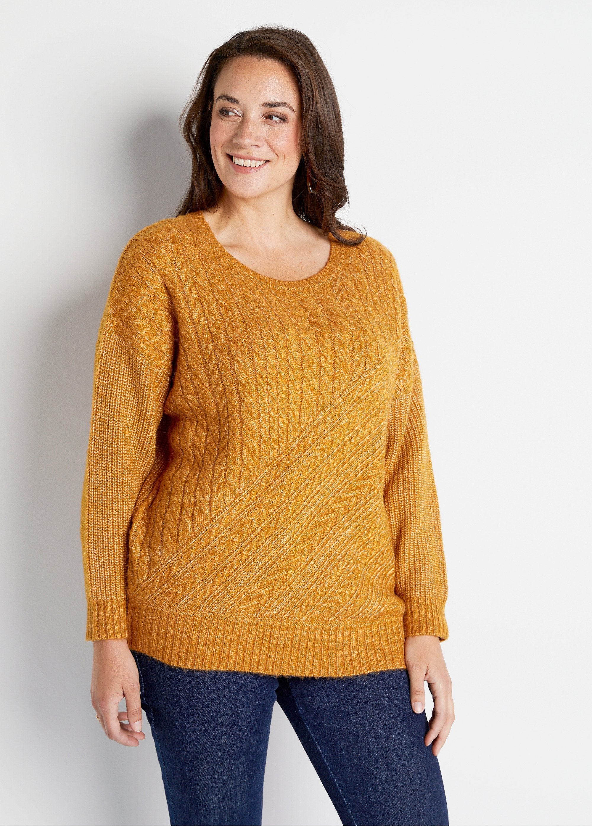 Round_neck_twisted_beaded_heather_knit_sweater_Honey_FA1_curvy