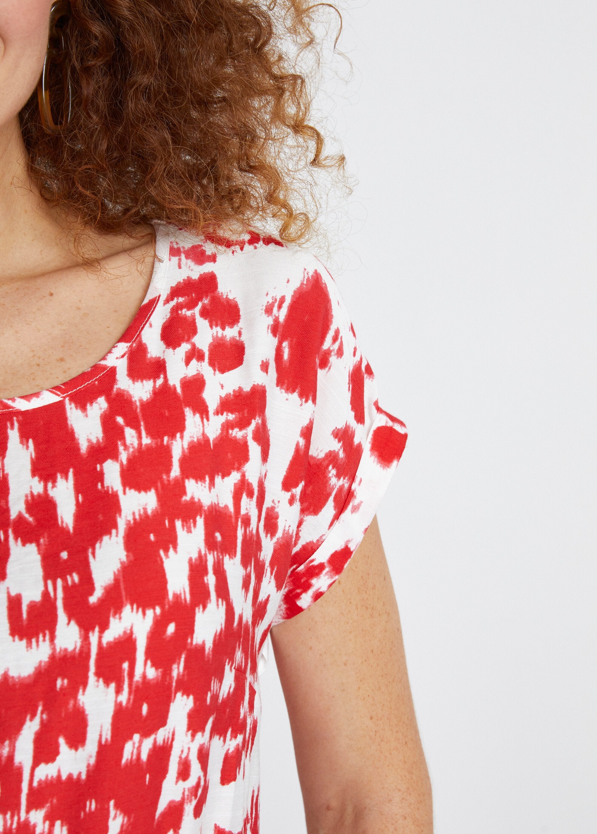 Short_printed_dress_with_kimono_sleeves_White_and_red_DE2_slim