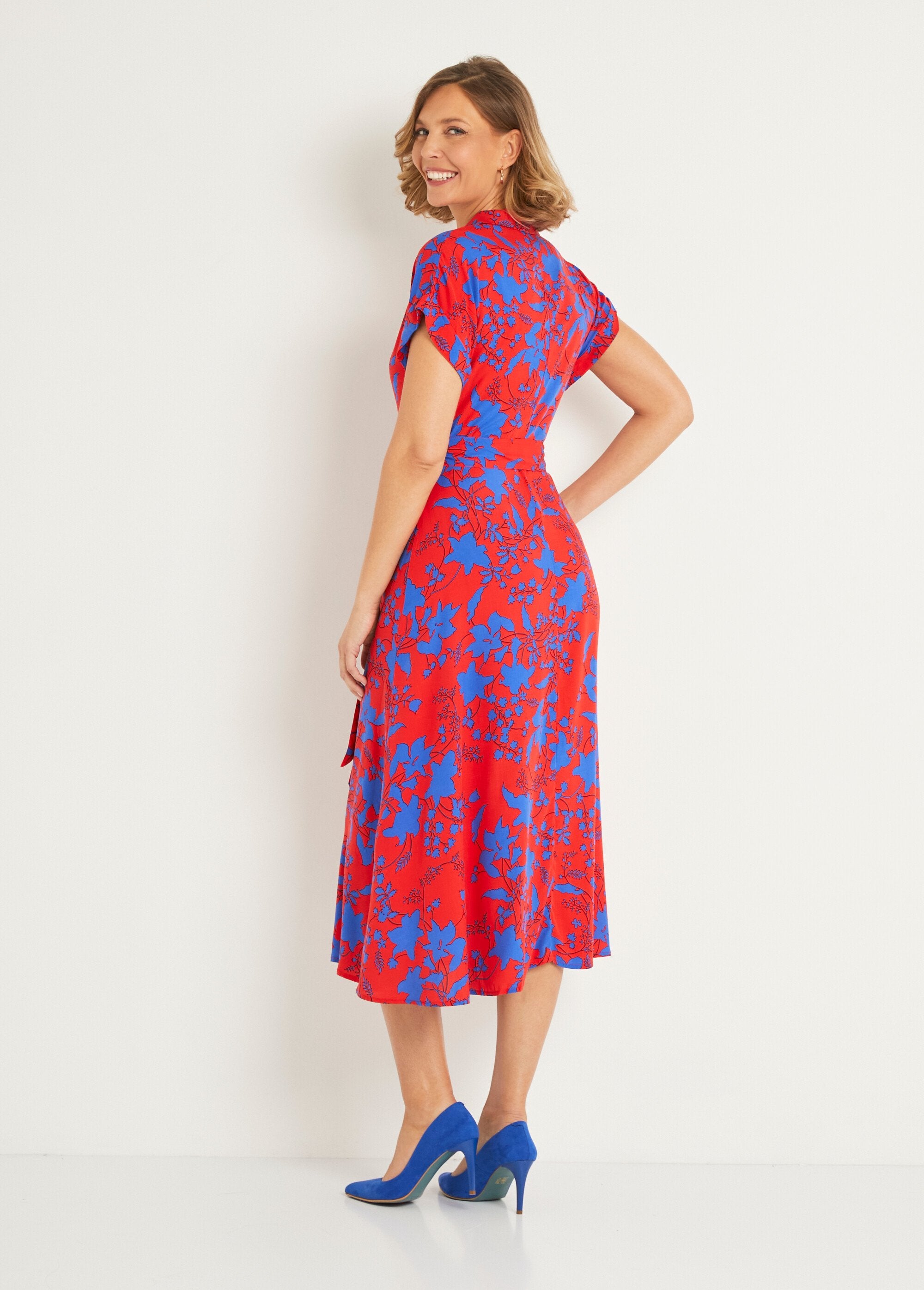 Long_floral_pattern_dress_with_tie_waist_Red_and_blue_DO1_slim