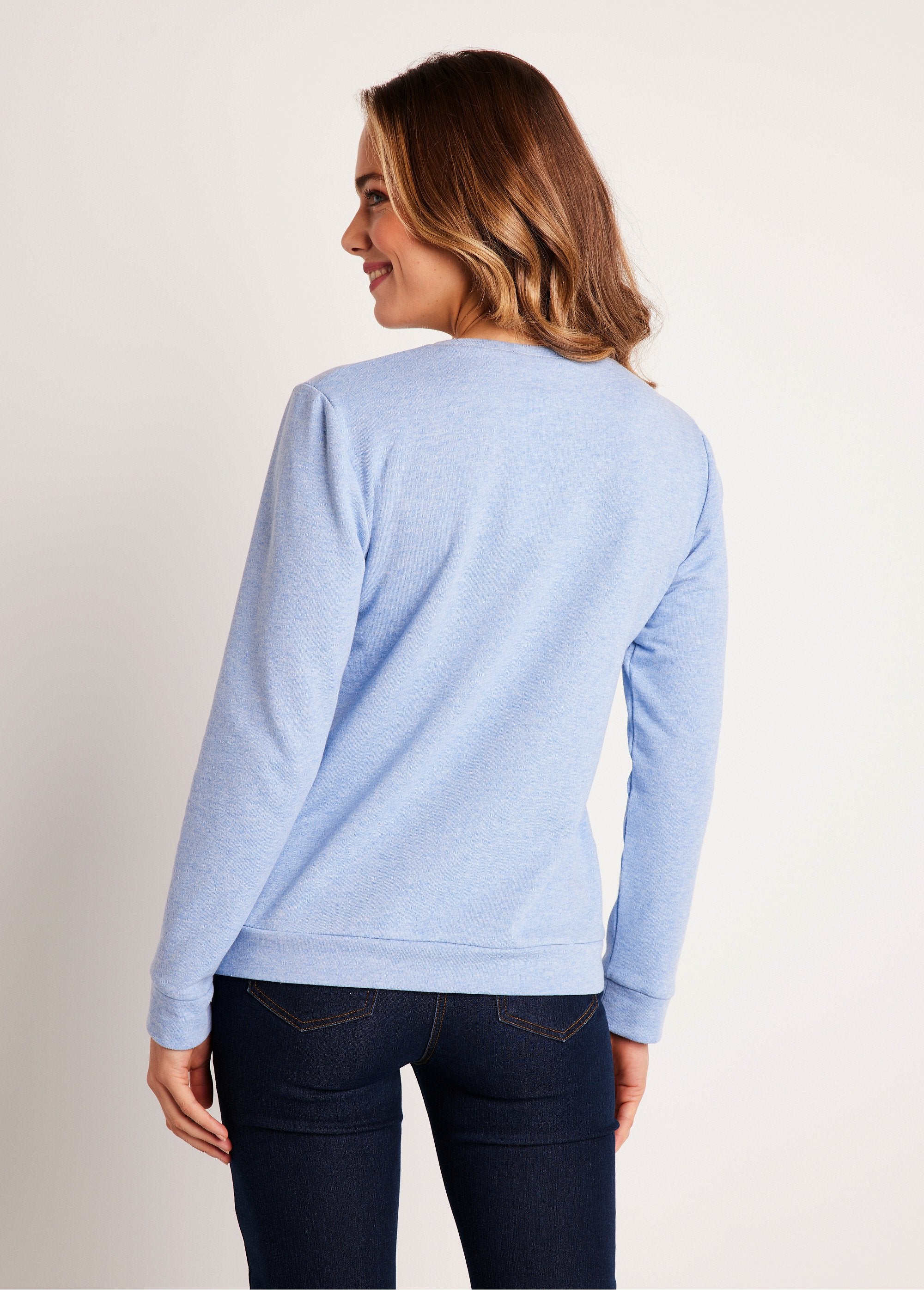 Round_neck_message_sweatshirt_Sky_DO1_slim