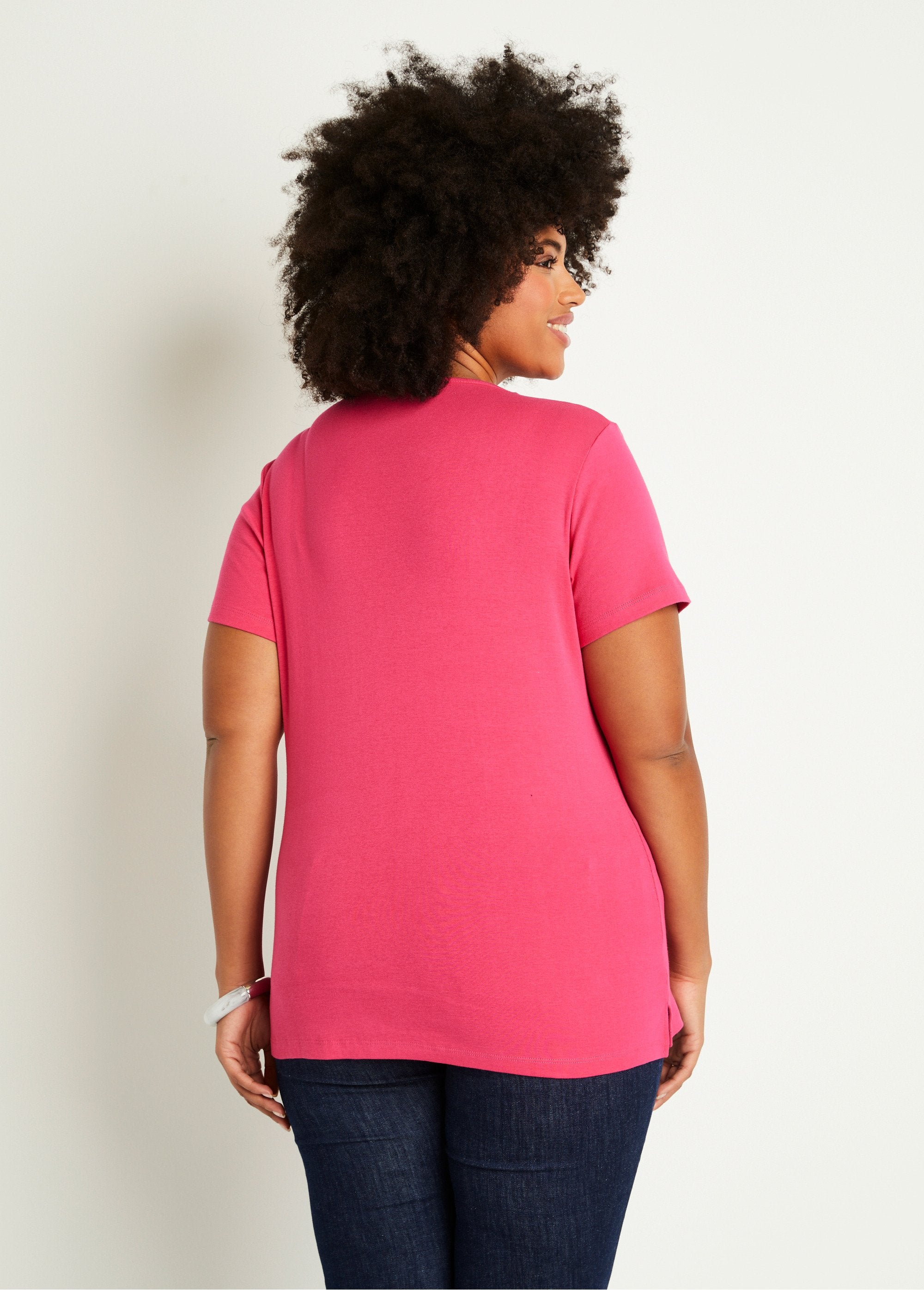 Long_floral_pattern_t-shirt_with_side_slits_Fuchsia_DO1_curvy