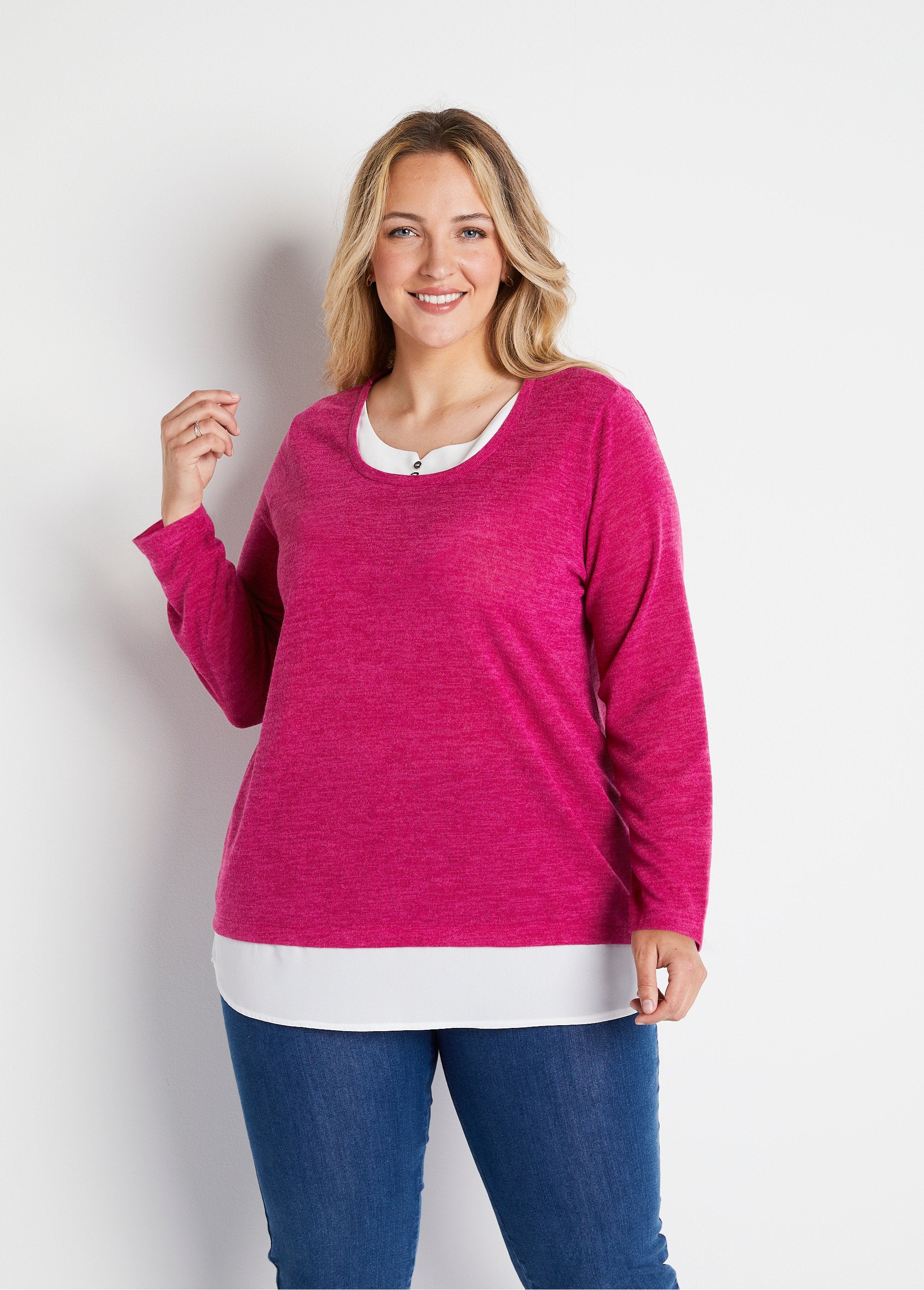 Mid-length_2-in-1_effect_t-shirt_Cassis_FA1_curvy