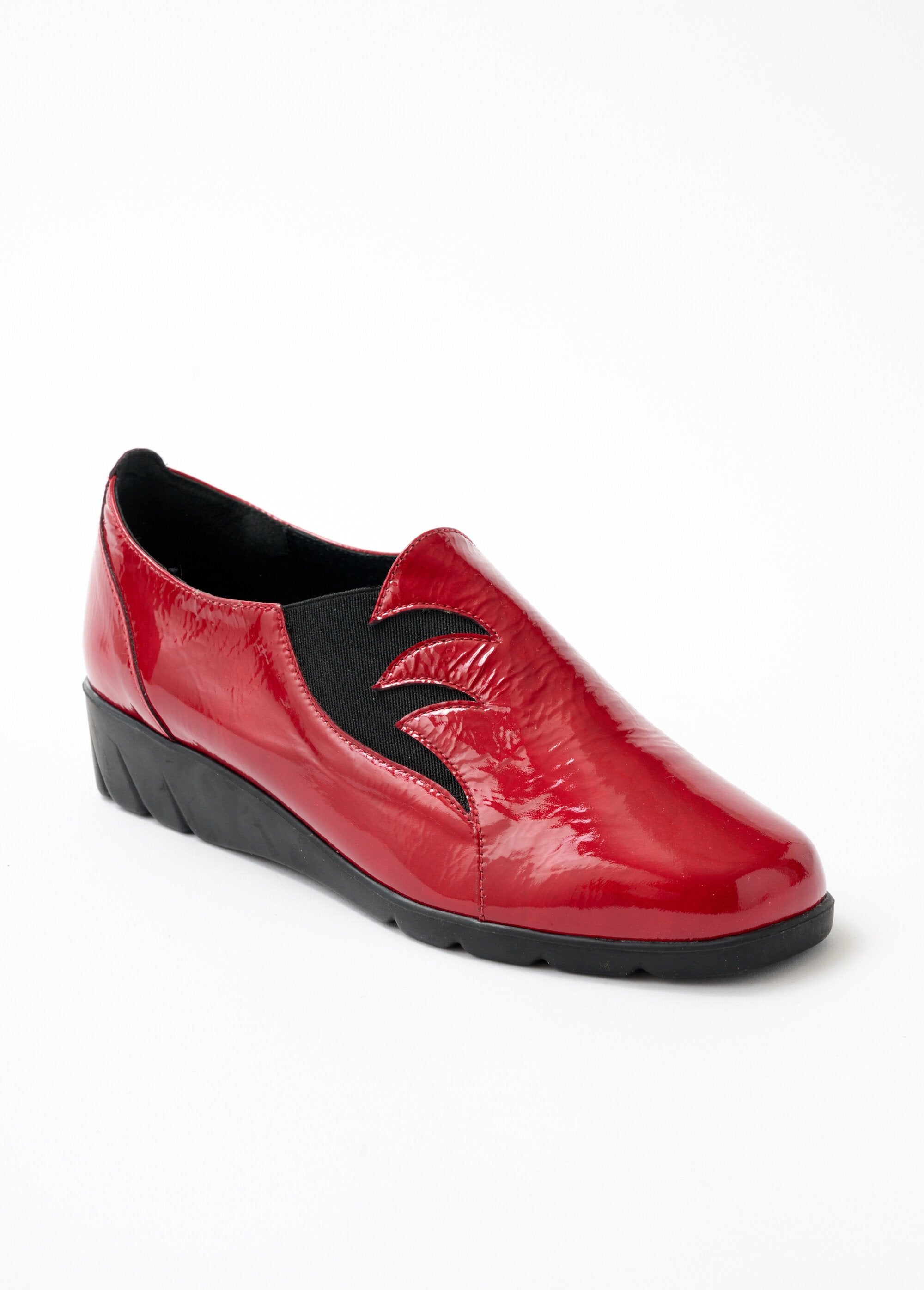 Elasticated_trotters_comfort_width_varnished_Ruby_FA1_slim