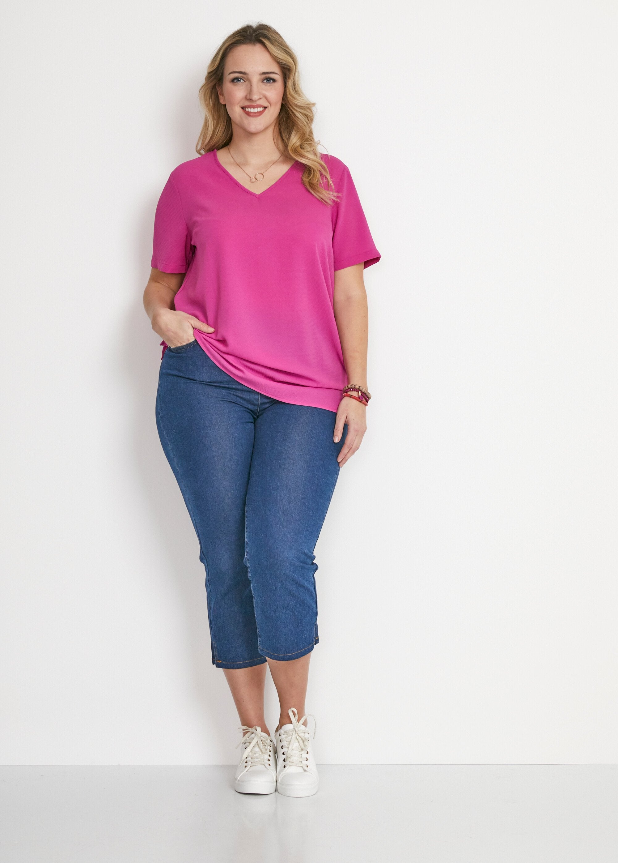 Ample_mid-length_tunic_in_crepe_fabric_Uni_fuchsia_SF1_curvy