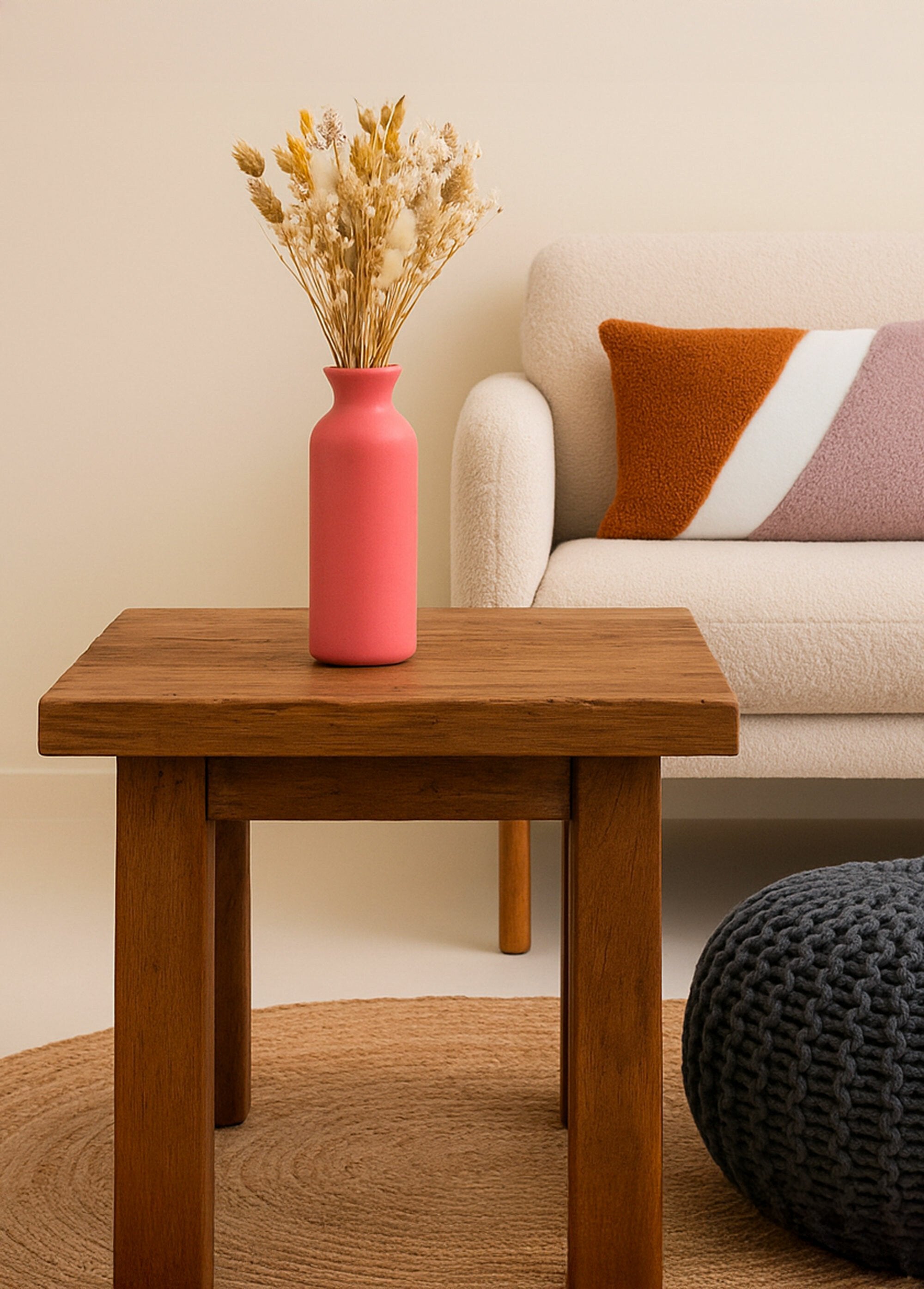 Tubular_ceramic_vase,_minimalist_design_Terracotta_SF1_slim