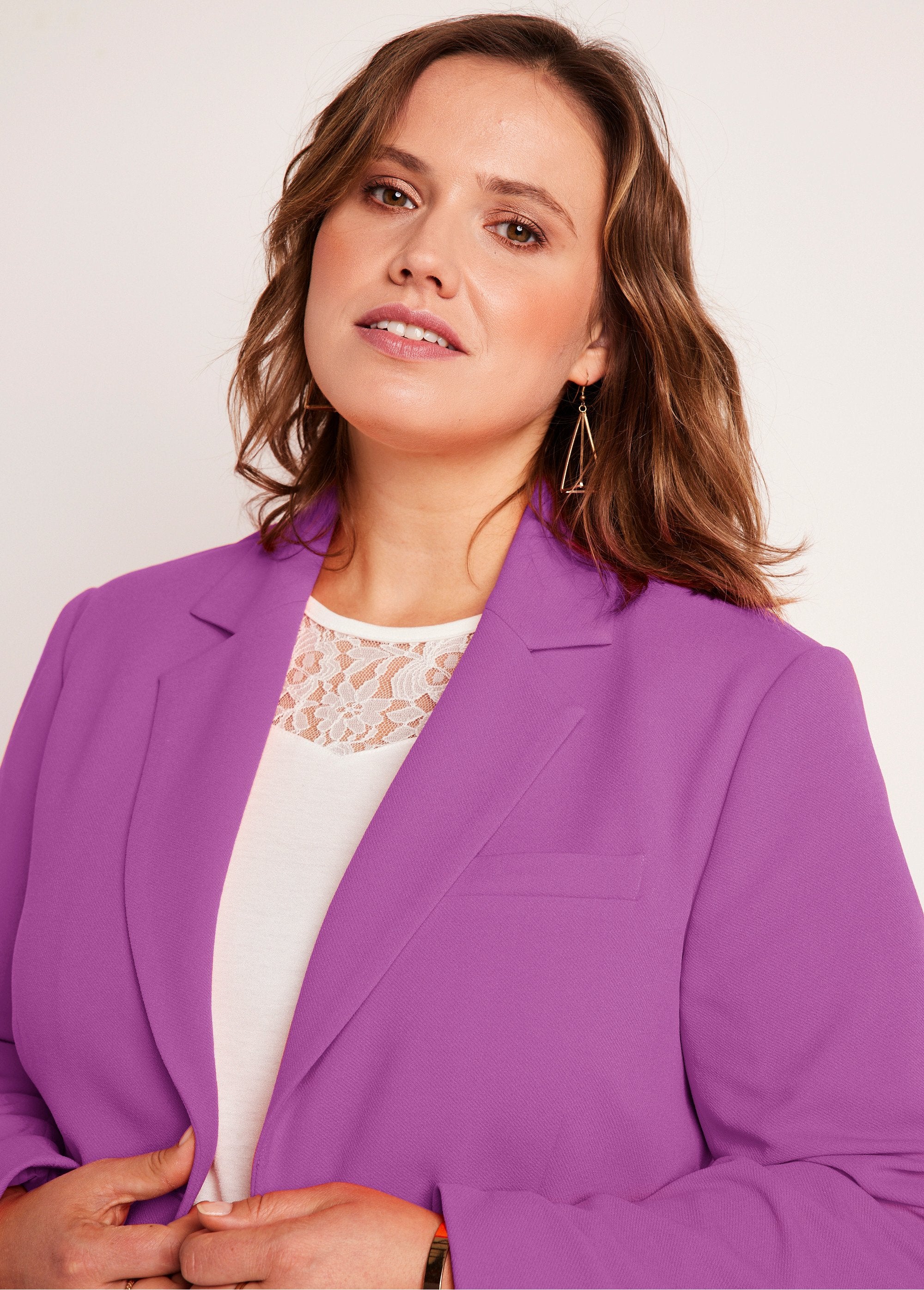 Straight_cut_plain_knit_blazer_jacket_Purple_DE1_curvy