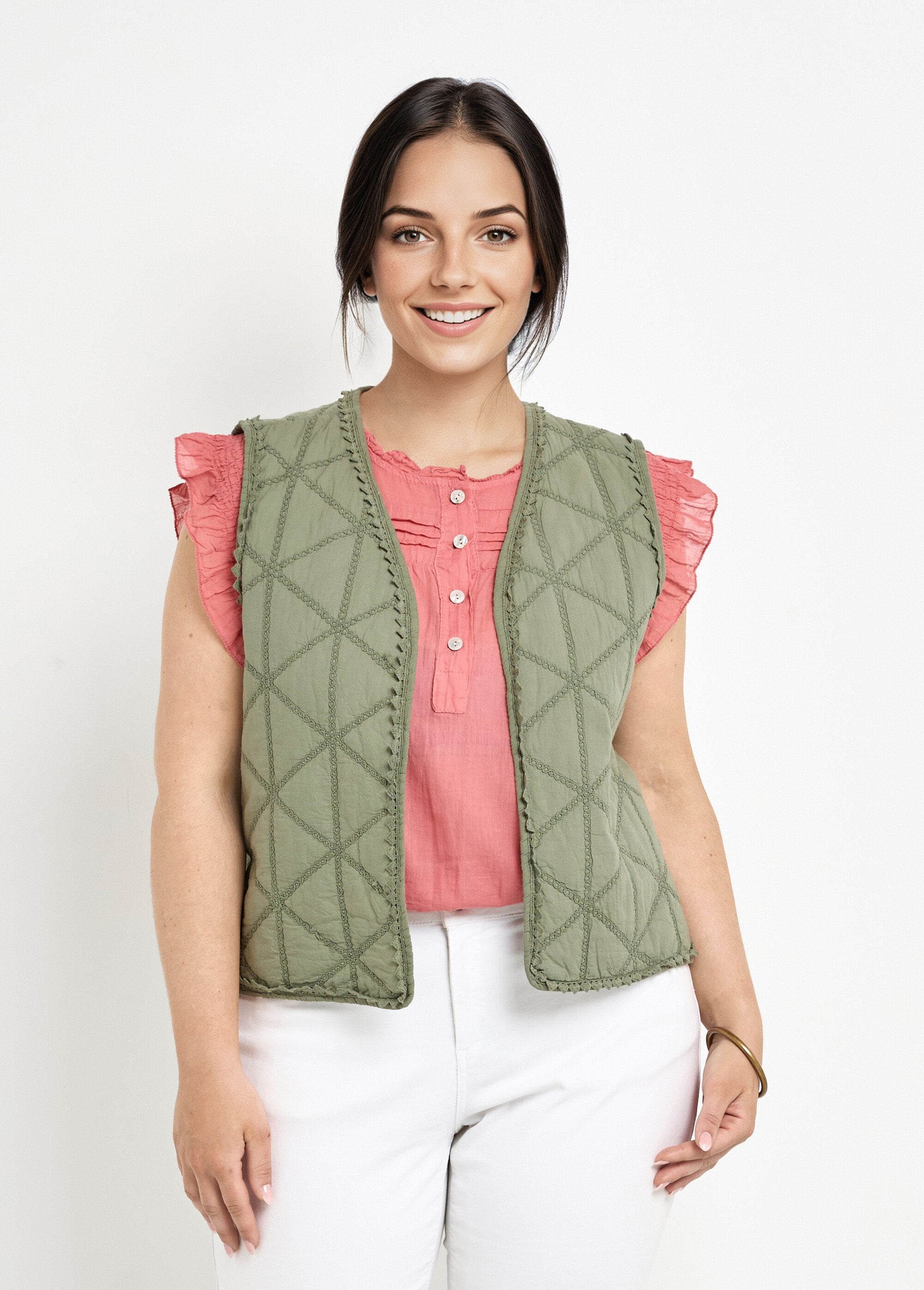 Sleeveless_embroidered_quilted_jacket_Khaki_FA1_curvy